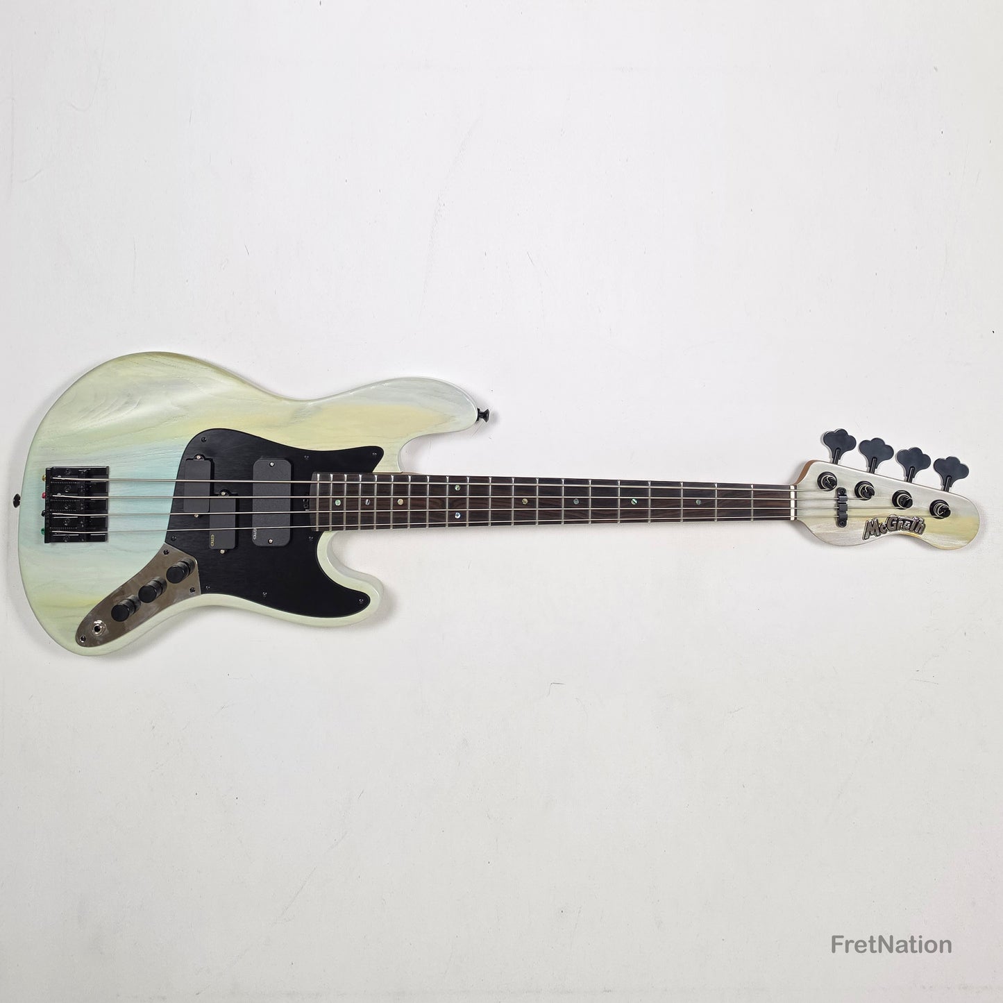 McGrath J-Style Thumper Short Scale 4-String Bass EMG Passive - White Sands 10.16lbs