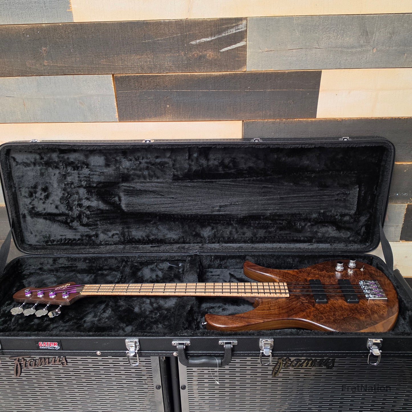 Garz Guitars Kungha 4 Fretted 4-String Bass - 9.64lbs Pre-Owned
