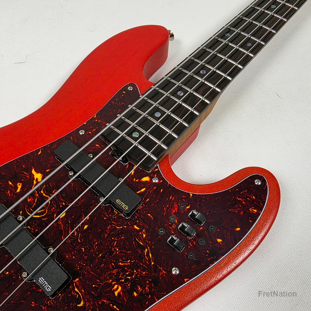 McGrath Guitars McGrath J-Style Thunderhorse IV 4-String Bass EMG - Siesta Red 8.96lbs