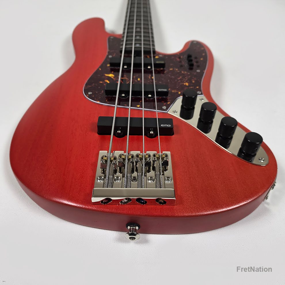 McGrath Guitars McGrath J-Style Thunderhorse IV 4-String Bass EMG - Siesta Red 8.96lbs