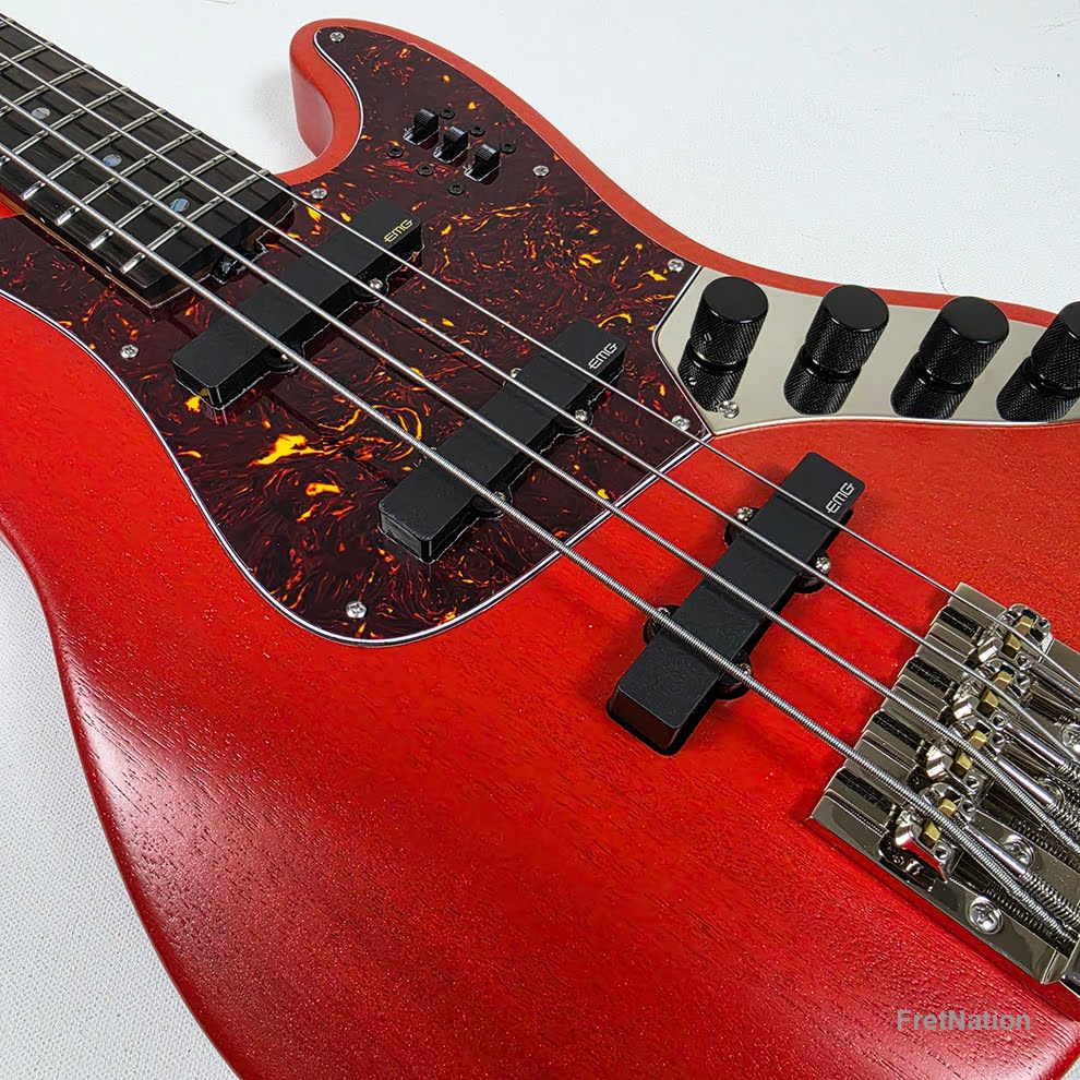 McGrath Guitars McGrath J-Style Thunderhorse IV 4-String Bass EMG - Siesta Red 8.96lbs
