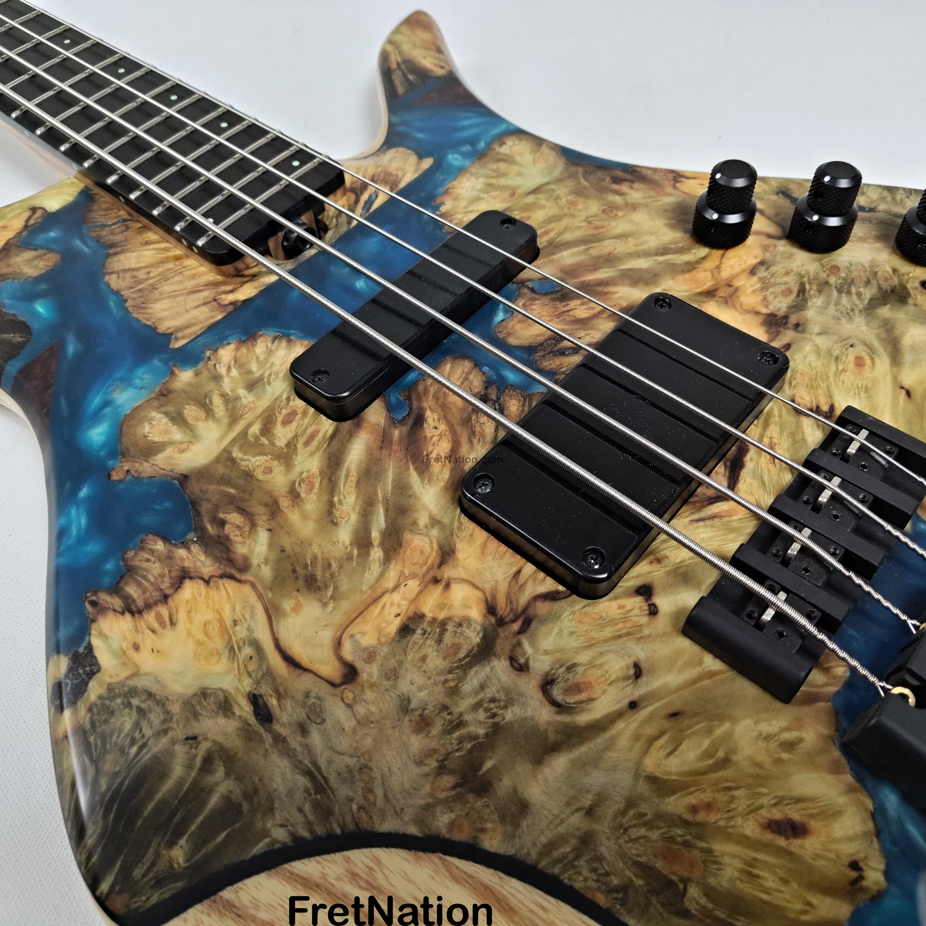 AC Guitars Krell 433 Headless 4-String Bass 33