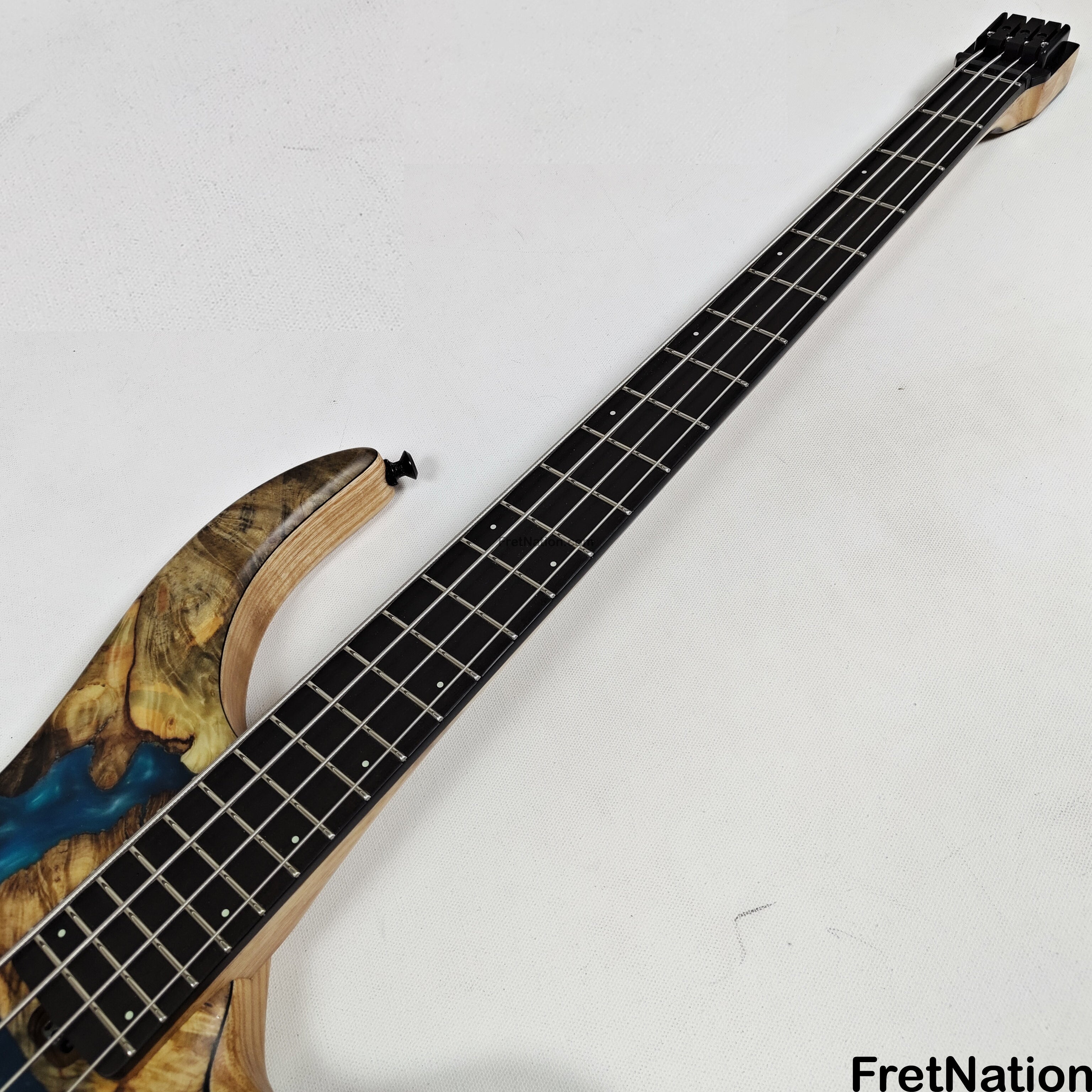 AC Guitars Krell 433 Headless 4-String Bass 33