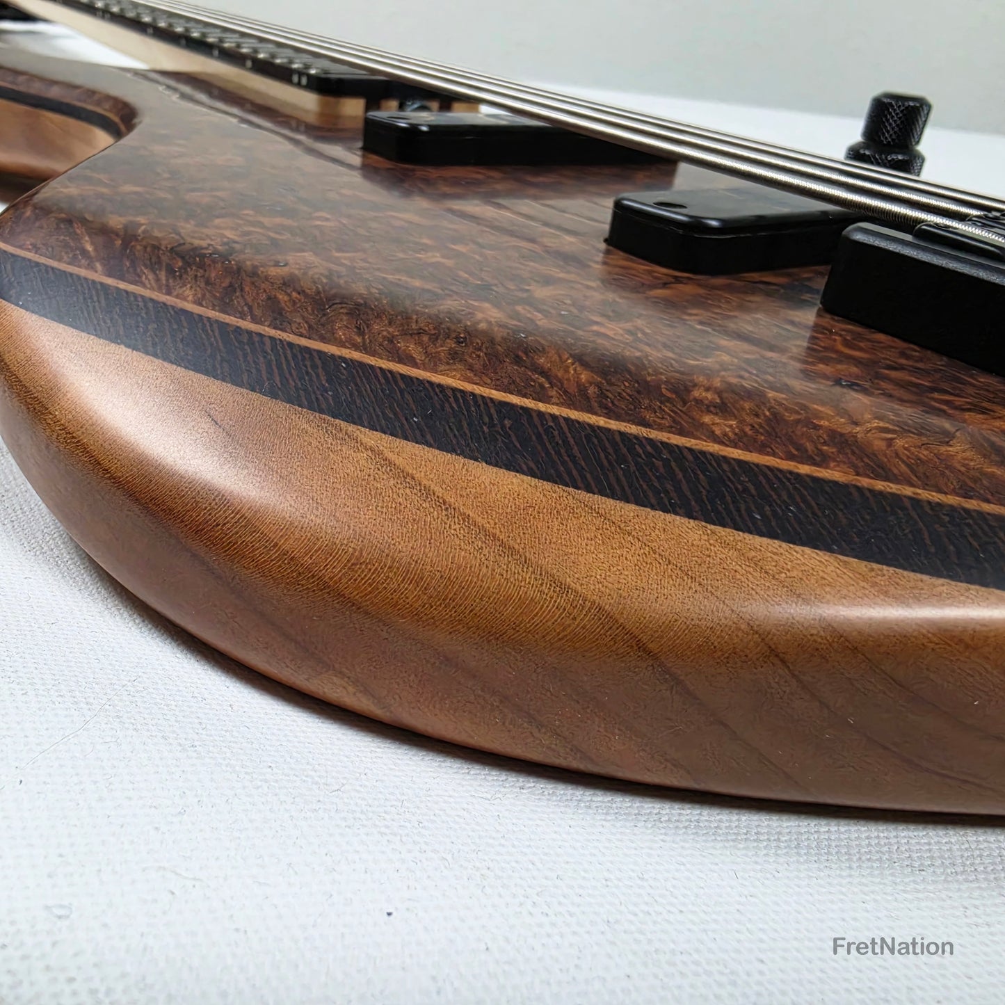 AC Guitars AC Guitars Recurve Custom 4/32 4-String Bass 32" Scale Redwood Burl 8.90lbs