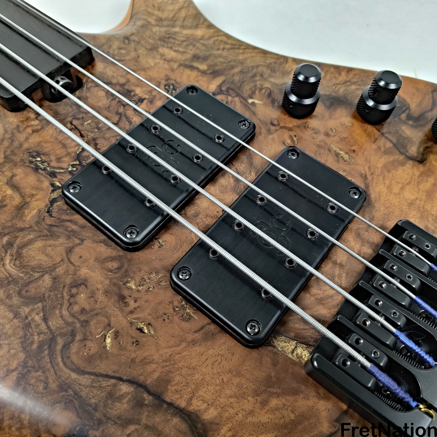 AC Guitars AC Guitars Uber Recurve 4-String Fretless Bass 34" Scale Turkish Walnut 8.88lbs