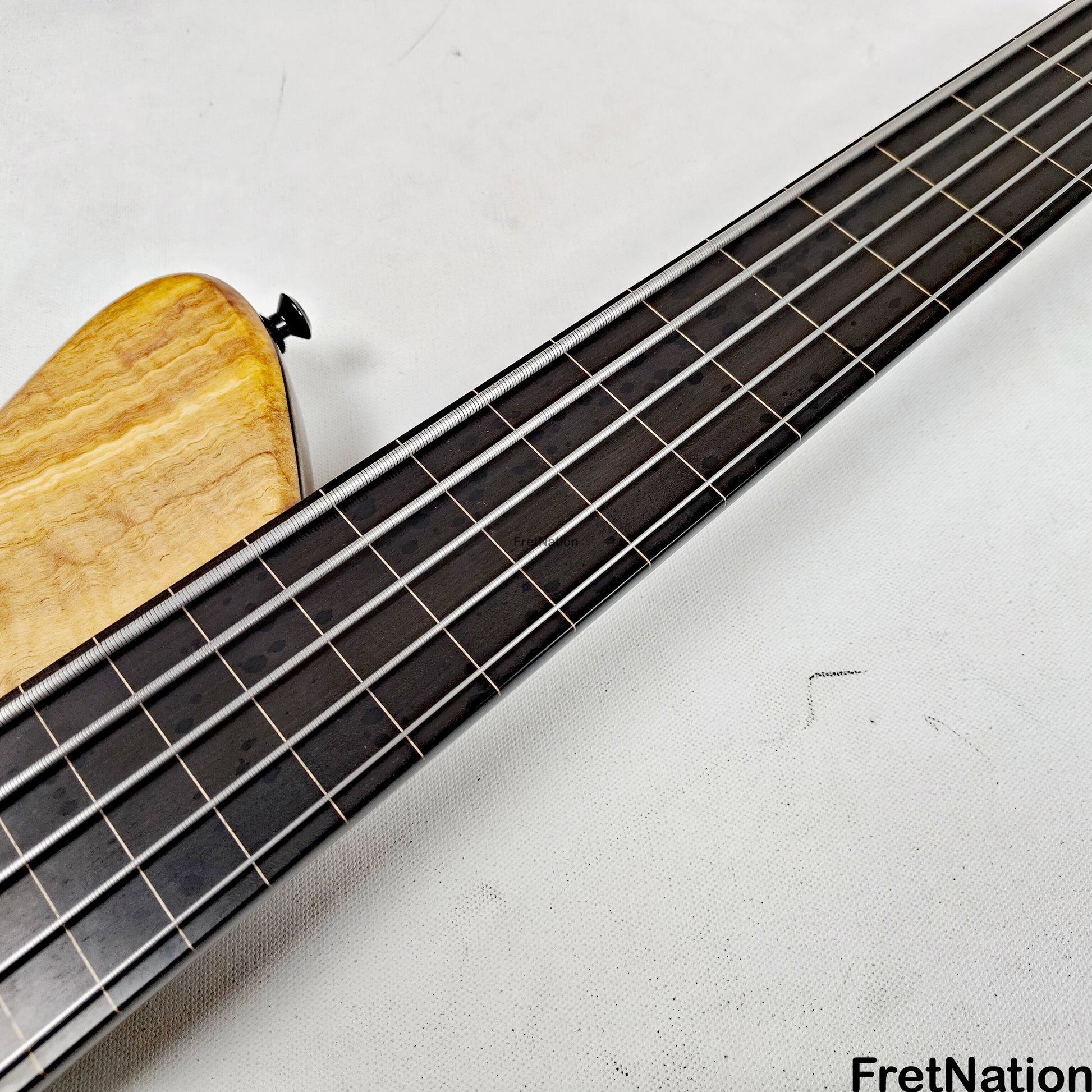 AC Guitars AC Guitars Krell E-Type 5/33 Fretless 5-String Bass 33" Scale Spalted Maple 9.40lbs