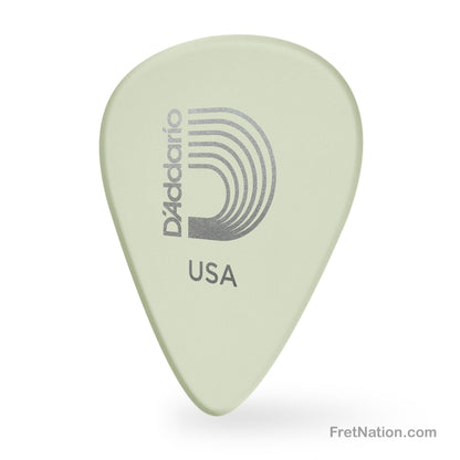 D'Addario D'Addario Cellu-Glo Glow -in-the-Dark Celluloid Guitar Picks, 100 pack, Medium - 1CCG4-100