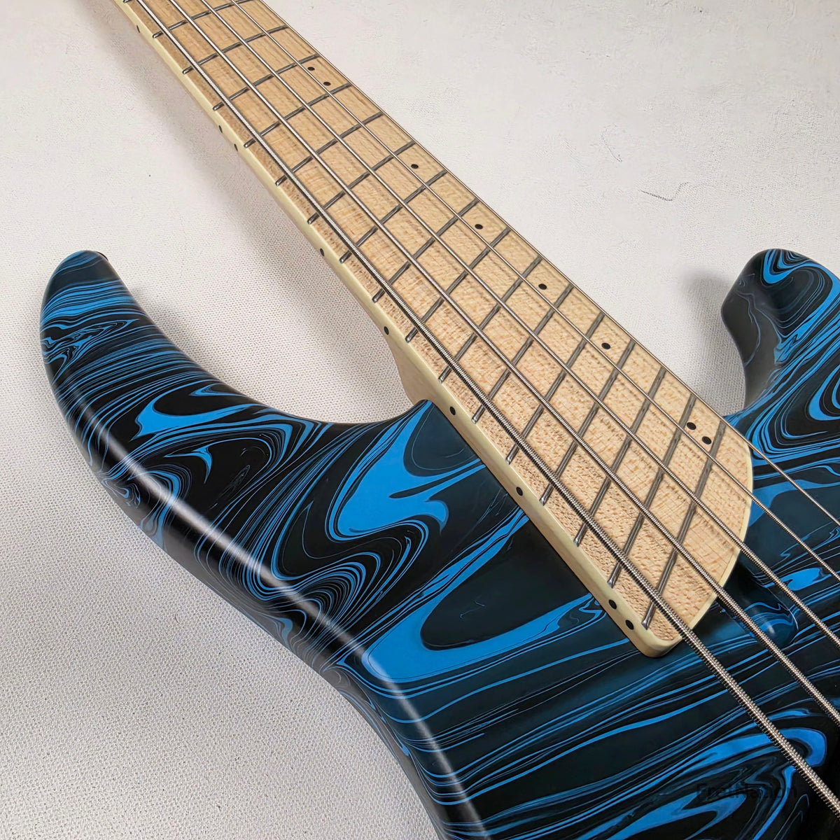 Dingwall Dingwall NG3 5-String Purple Blue Fade Swirl Multi-Scale - 9.00lbs #21755