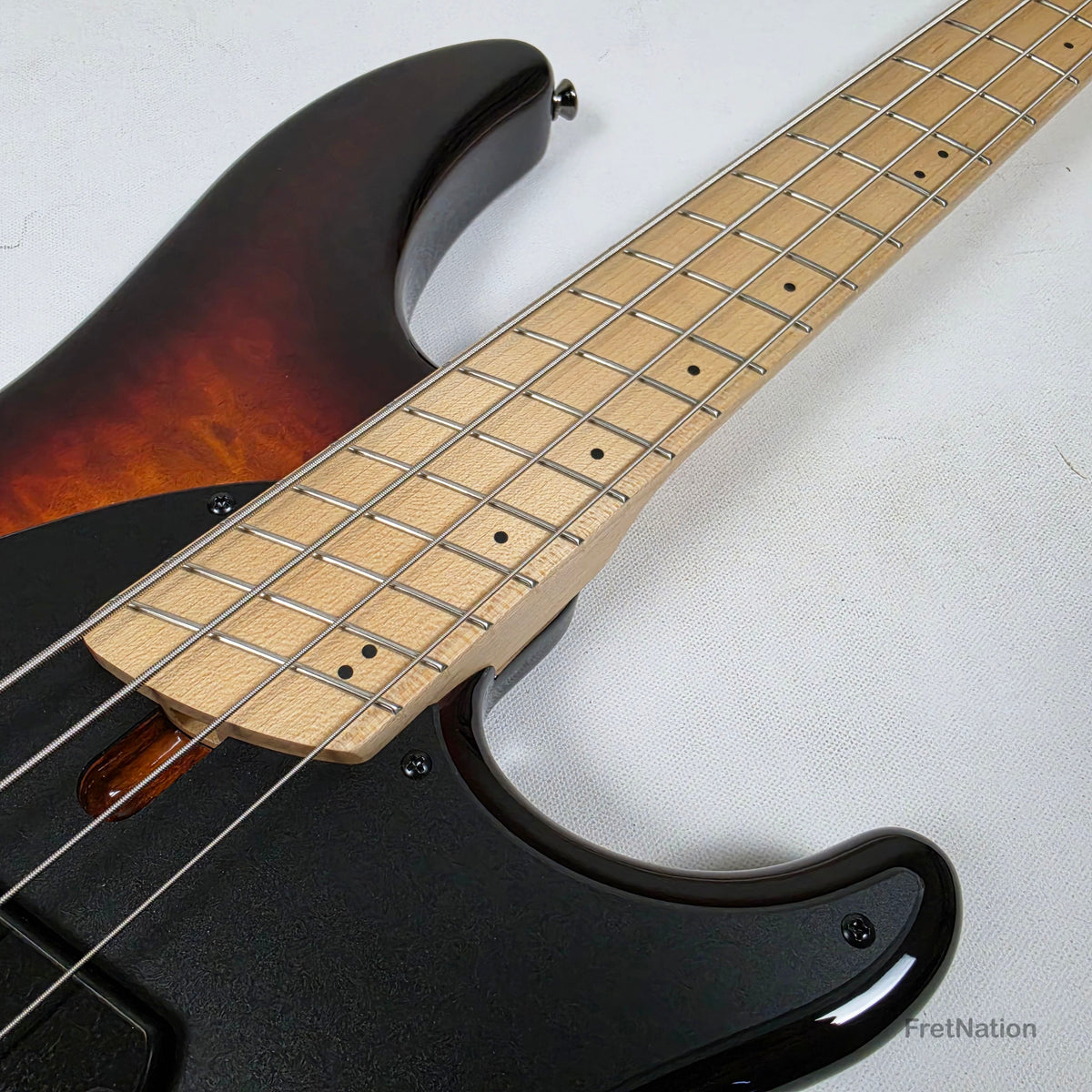 Dingwall Dingwall Combustion C3 4-String VintageBurst Bass w/ Bag - 10.00lbs 10831
