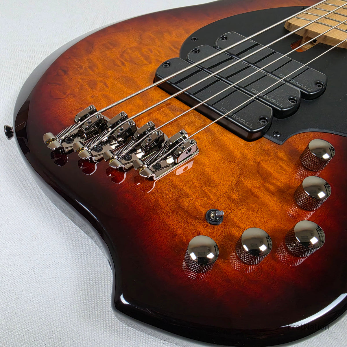 Dingwall Dingwall Combustion C3 4-String VintageBurst Bass w/ Bag - 10.00lbs 10831