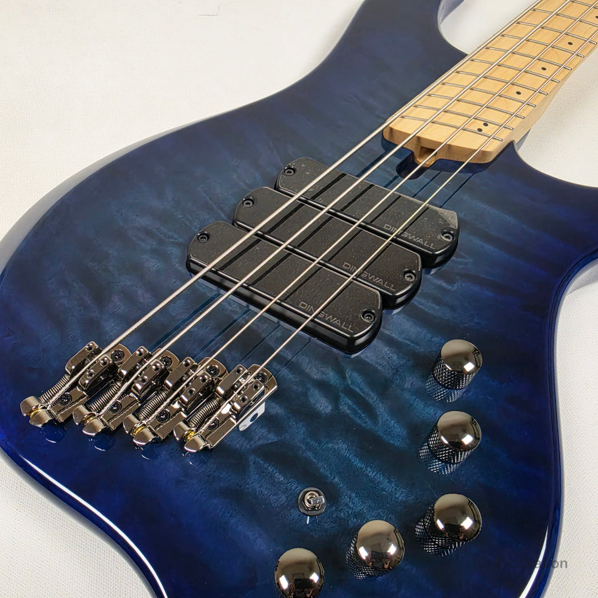 Dingwall Combustion C3 4-String Indigo Burst Bass w/ Bag - 9.64lbs 11625B