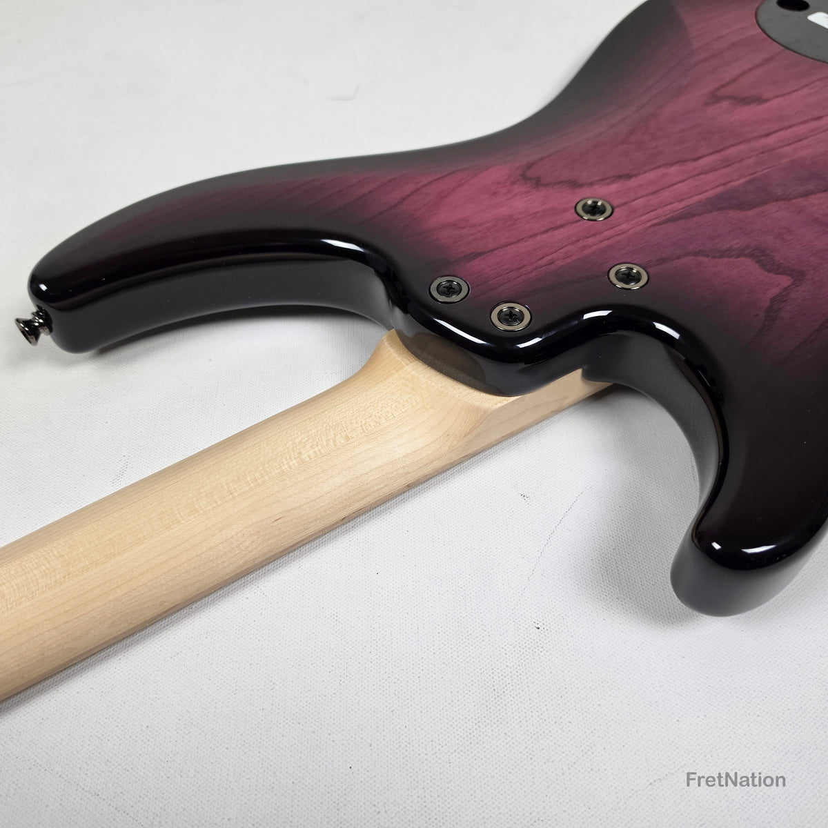 Dingwall Dingwall Combustion C3 4-String UltraViolet Burst Bass w/ Bag - 9.86lbs 12154