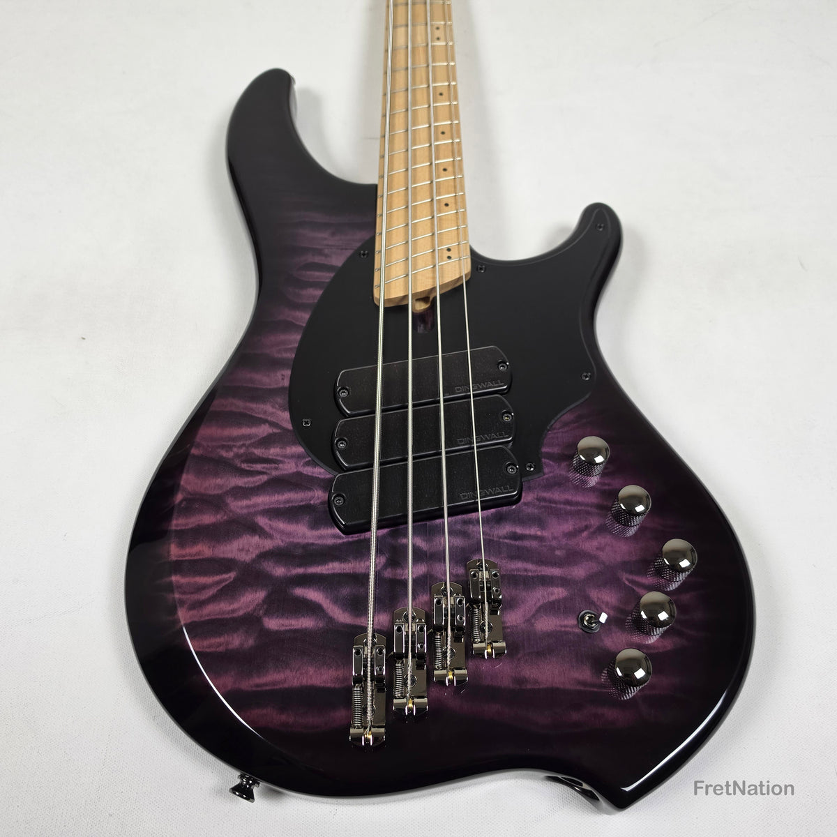Dingwall Dingwall Combustion C3 4-String UltraViolet Burst Bass w/ Bag - 9.86lbs 12154