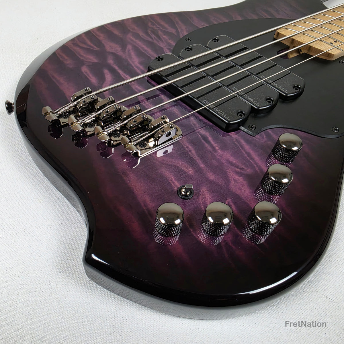 Dingwall Dingwall Combustion C3 4-String UltraViolet Burst Bass w/ Bag - 9.86lbs 12154