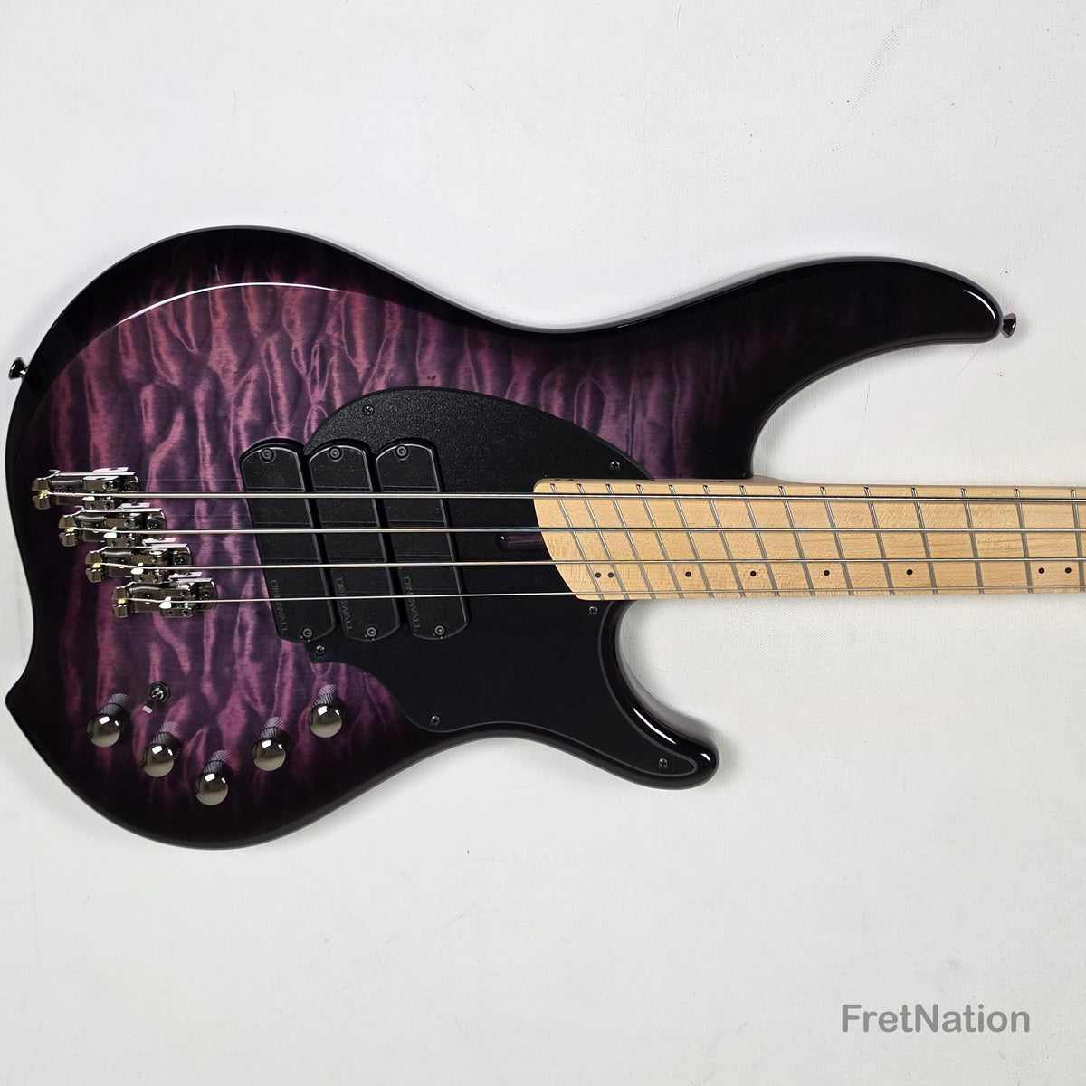 Dingwall Dingwall Combustion C3 4-String UltraViolet Burst Bass w/ Bag - 9.86lbs 12154