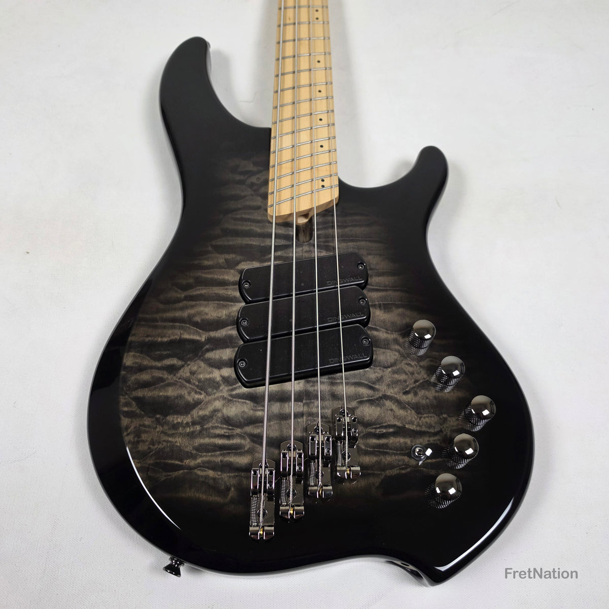 Dingwall Combustion C3 4-String 2-Tone BlackBurst Bass w/ Bag - 9.96lbs 20361