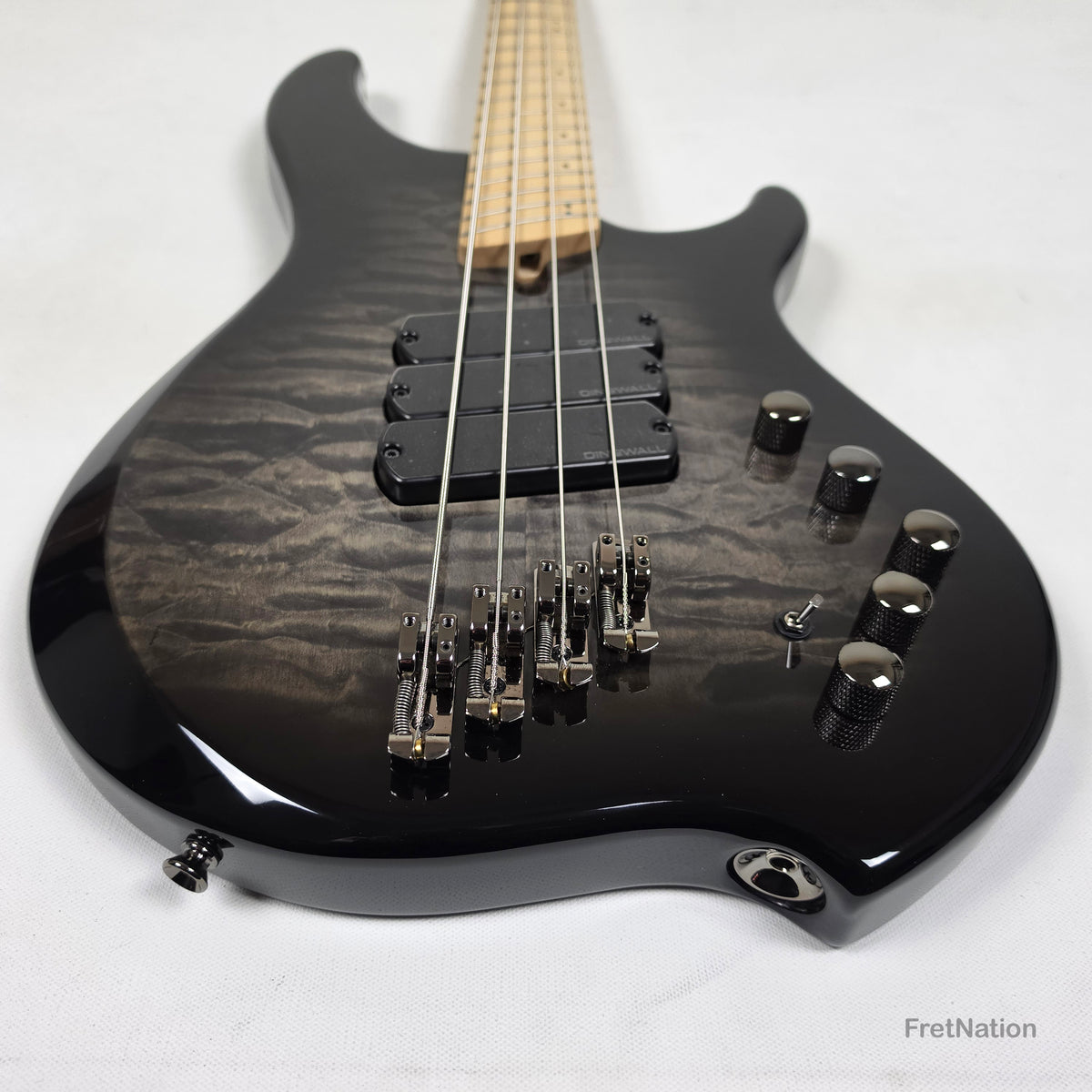 Dingwall Combustion C3 4-String 2-Tone BlackBurst Bass w/ Bag - 9.96lbs 20361