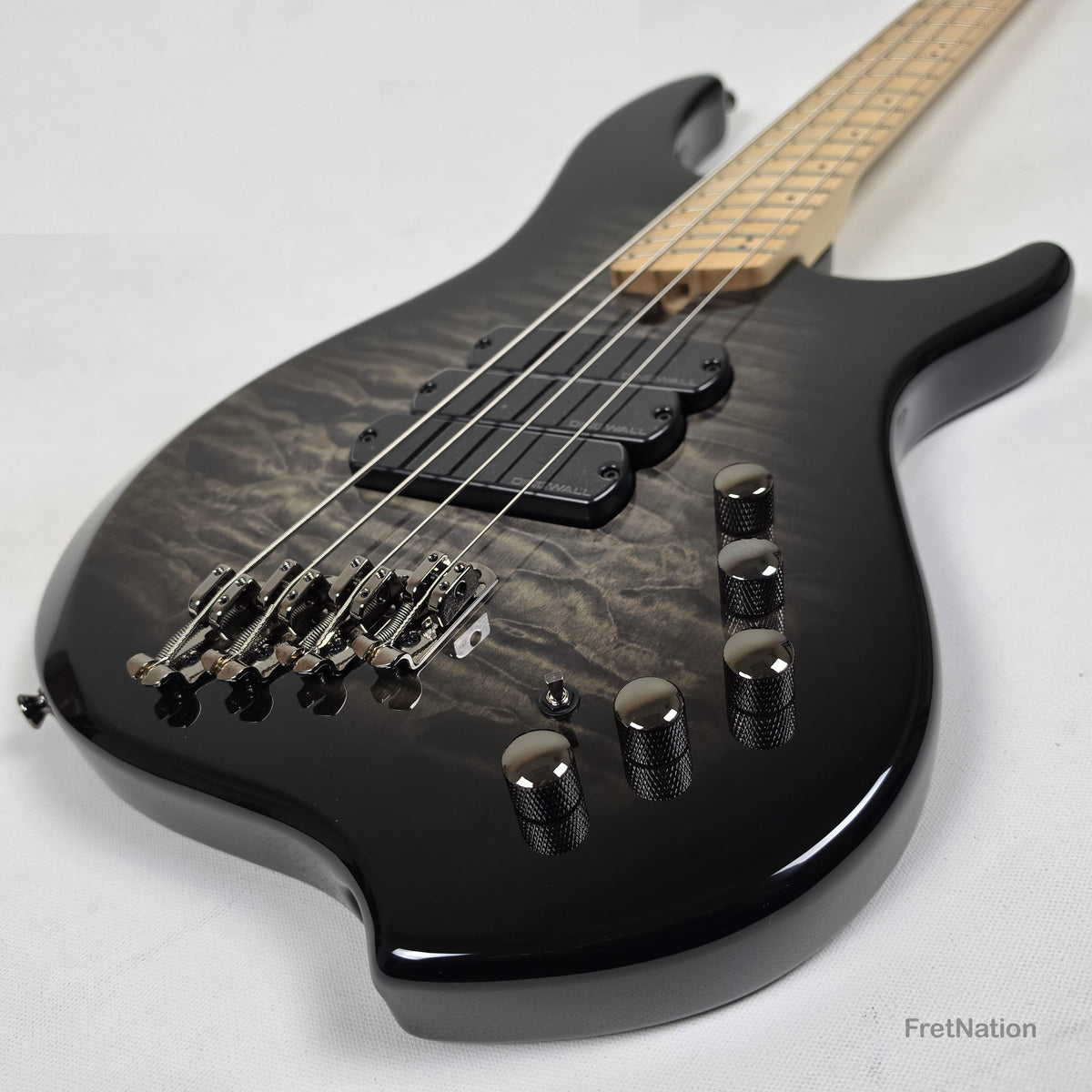 Dingwall Combustion C3 4-String 2-Tone BlackBurst Bass w/ Bag - 9.96lbs 20361