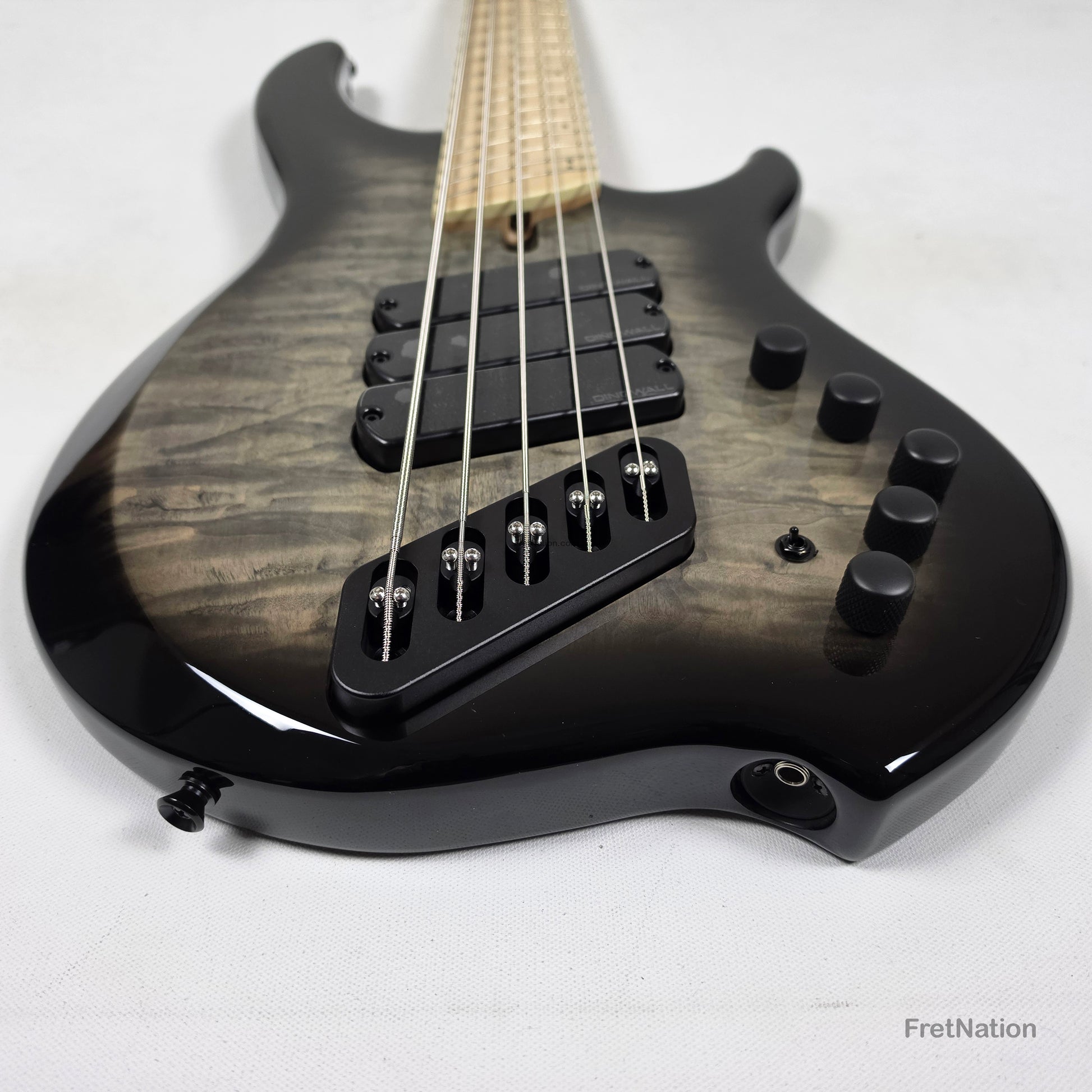 Dingwall Dingwall Combustion C3 5-String 2-Tone Black Burst w/ Maple Fingerboard - 9.94lbs 19653B - B-Stock