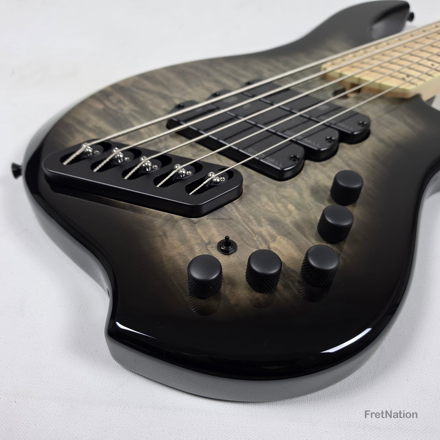 Dingwall Dingwall Combustion C3 5-String 2-Tone Black Burst w/ Maple Fingerboard - 9.94lbs 19653B - B-Stock