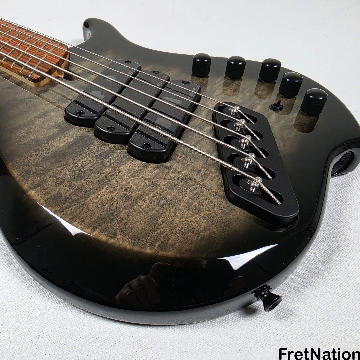 Dingwall Dingwall Combustion C3 5-String 2-Tone Black Burst w/ Pau Ferro Fingerboard - 9.98lbs 19728B - B-Stock