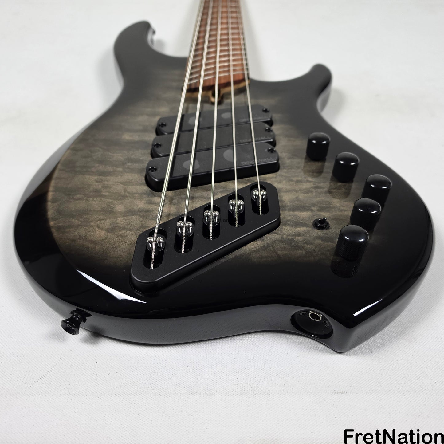 Dingwall Dingwall Combustion C3 5-String 2-Tone Black Burst w/ Pau Ferro Fingerboard - 9.98lbs 19728B - B-Stock