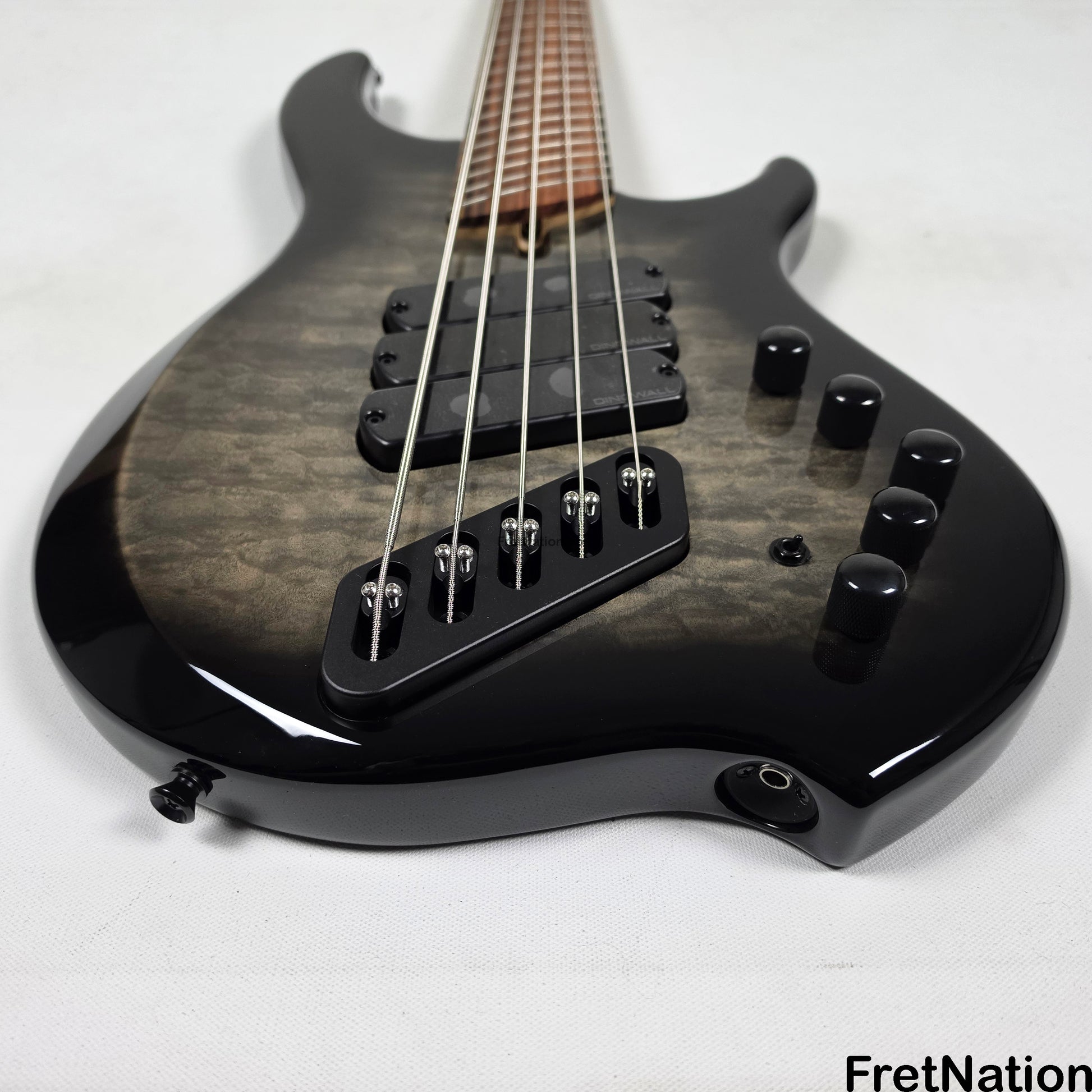Dingwall Dingwall Combustion C3 5-String 2-Tone Black Burst w/ Pau Ferro Fingerboard - 9.98lbs 19728B - B-Stock