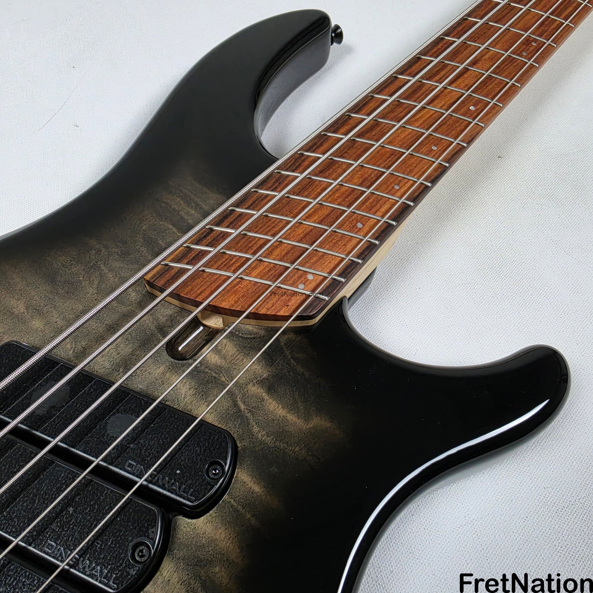 Dingwall Dingwall Combustion C3 5-String 2-Tone Black Burst w/ Pau Ferro Fingerboard - 9.98lbs 19728B - B-Stock