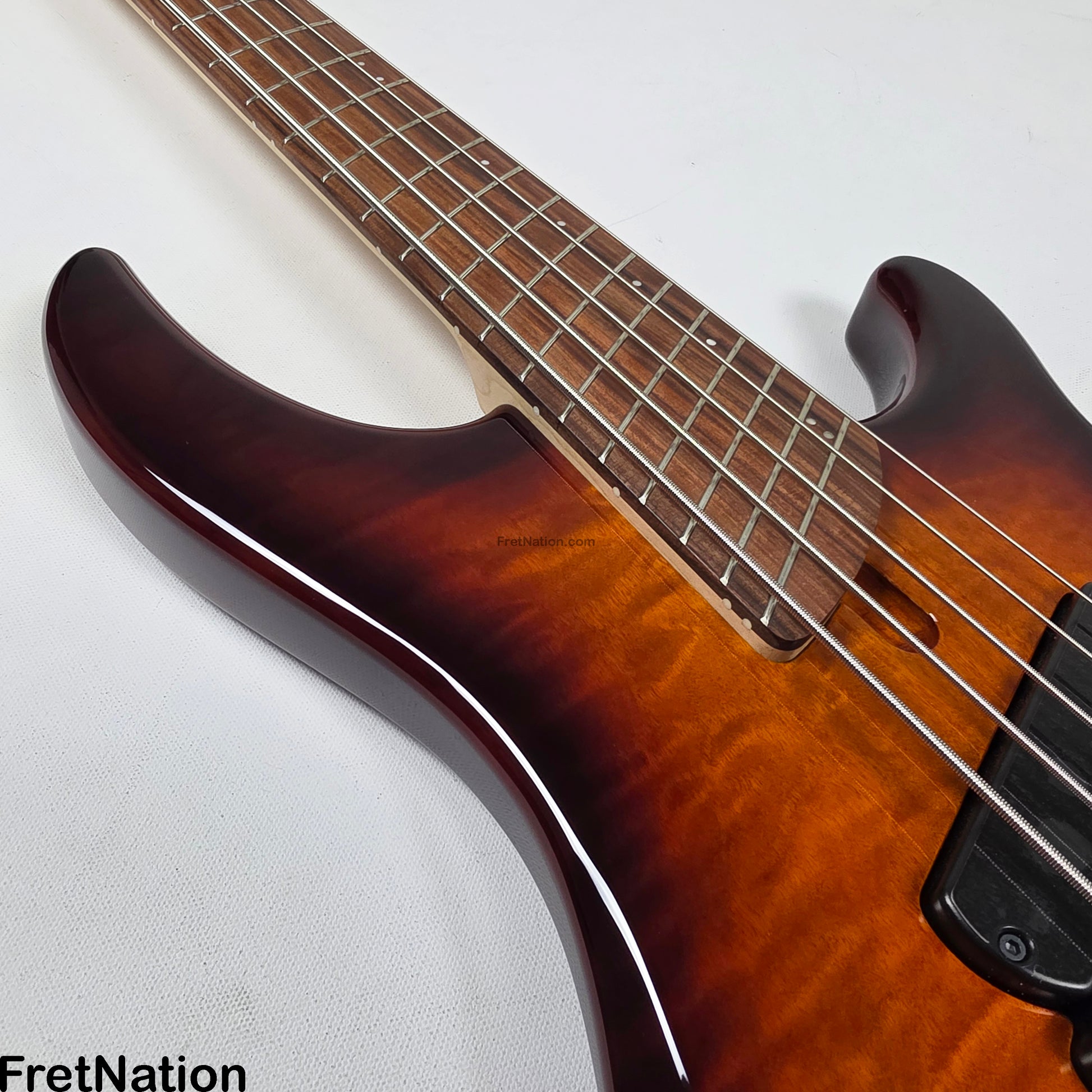 Dingwall Dingwall Combustion C3 5-String Vintage Burst w/ Pau Ferro Fingerboard - 9.38lbs 19474B - B-Stock
