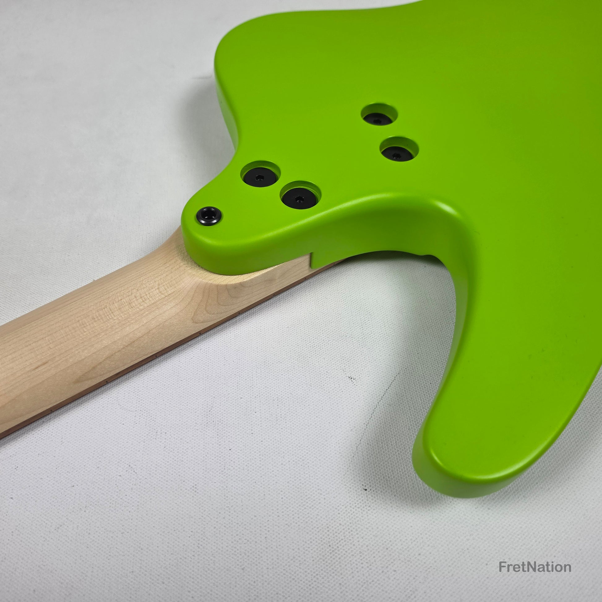 Dingwall Dingwall D-Roc Standard 4-String Matte Ferrari Green - 9.06lbs #21210