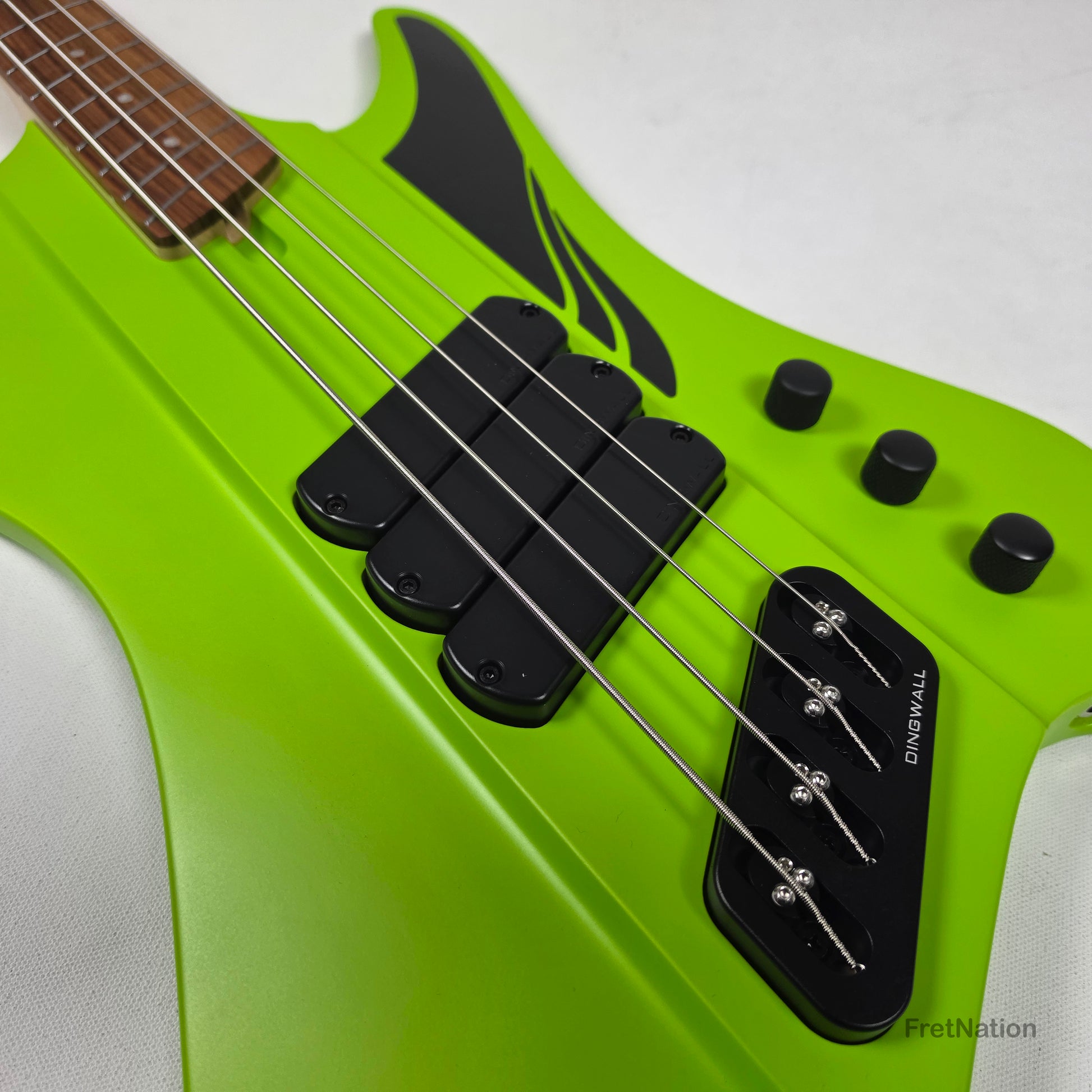 Dingwall Dingwall D-Roc Standard 4-String Matte Ferrari Green - 9.06lbs #21210