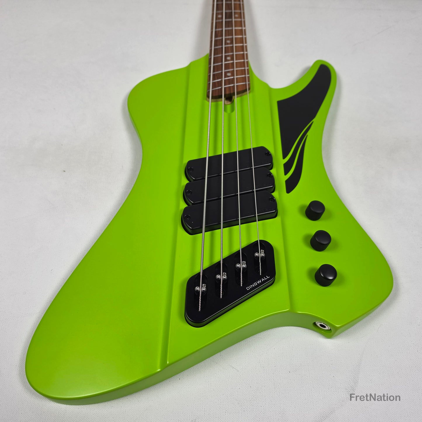 Dingwall Dingwall D-Roc Standard 4-String Matte Ferrari Green - 9.06lbs #21210