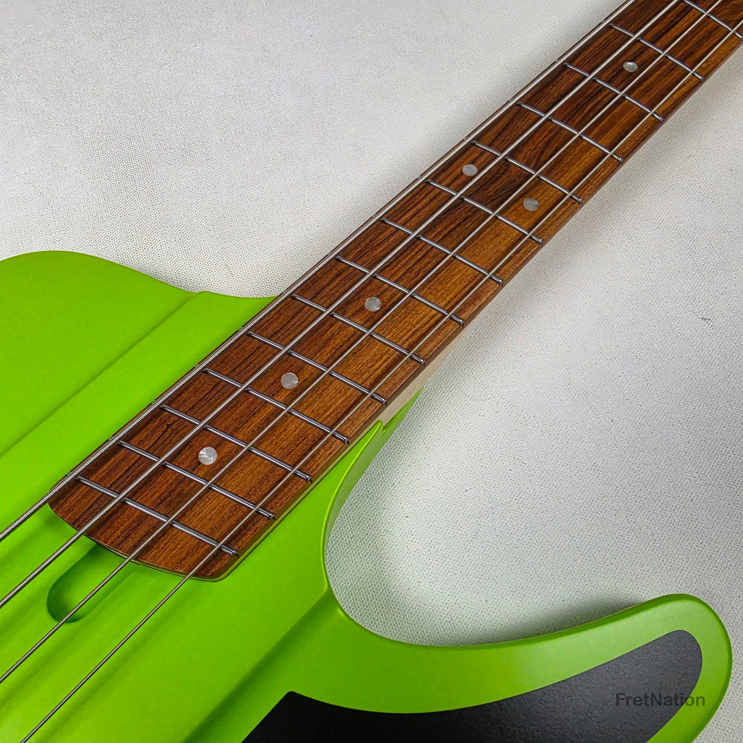 Dingwall Dingwall D-Roc Standard 4-String Matte Ferrari Green - 9.06lbs #21210