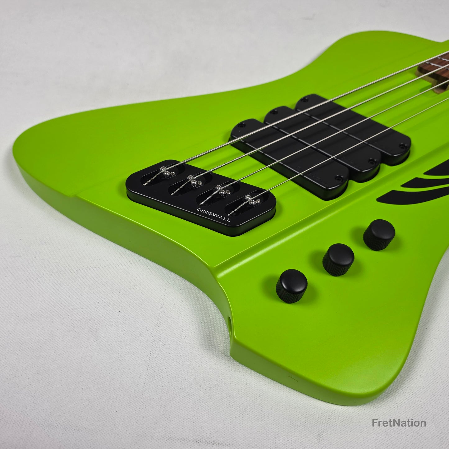 Dingwall Dingwall D-Roc Standard 4-String Matte Ferrari Green - 9.06lbs #21210