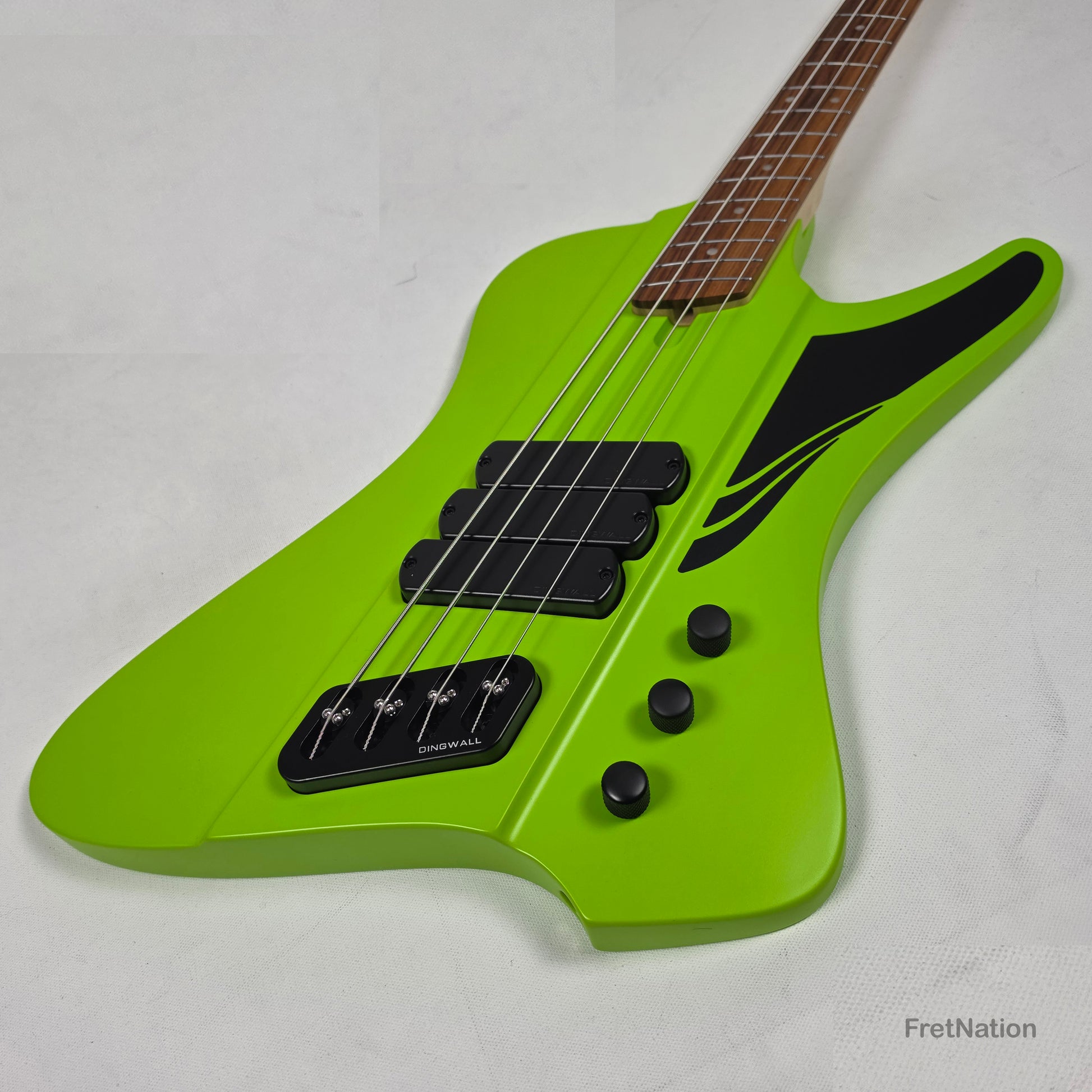 Dingwall Dingwall D-Roc Standard 4-String Matte Ferrari Green - 9.06lbs #21210