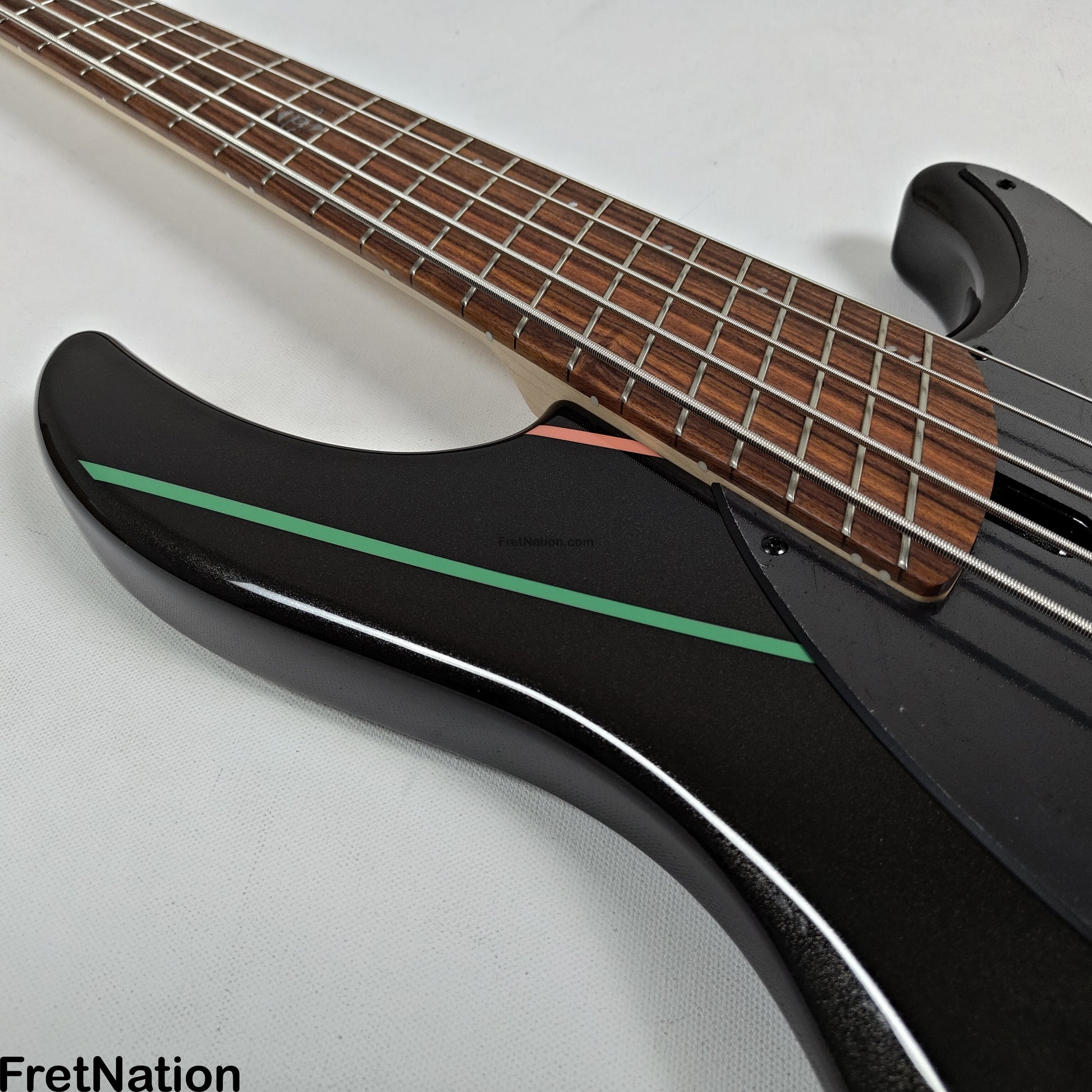 Dingwall Dingwall JT3 John Taylor 5-String Metallic Black Bass 9.38lbs 19887