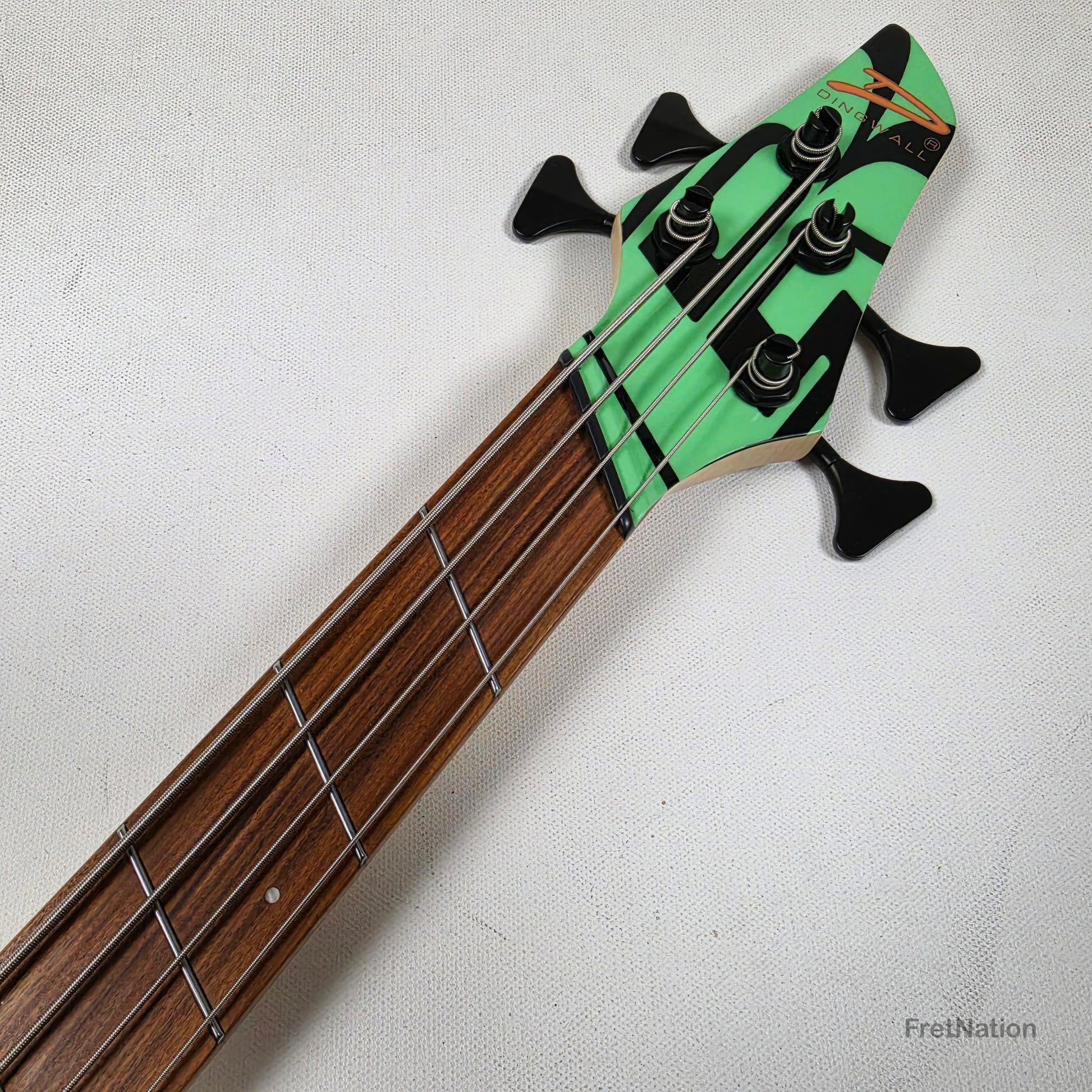 Dingwall Dingwall JT3 4-String Seafoam Green w/ Bag - 8.98lbs #20208 - JT3 4 GS P SH