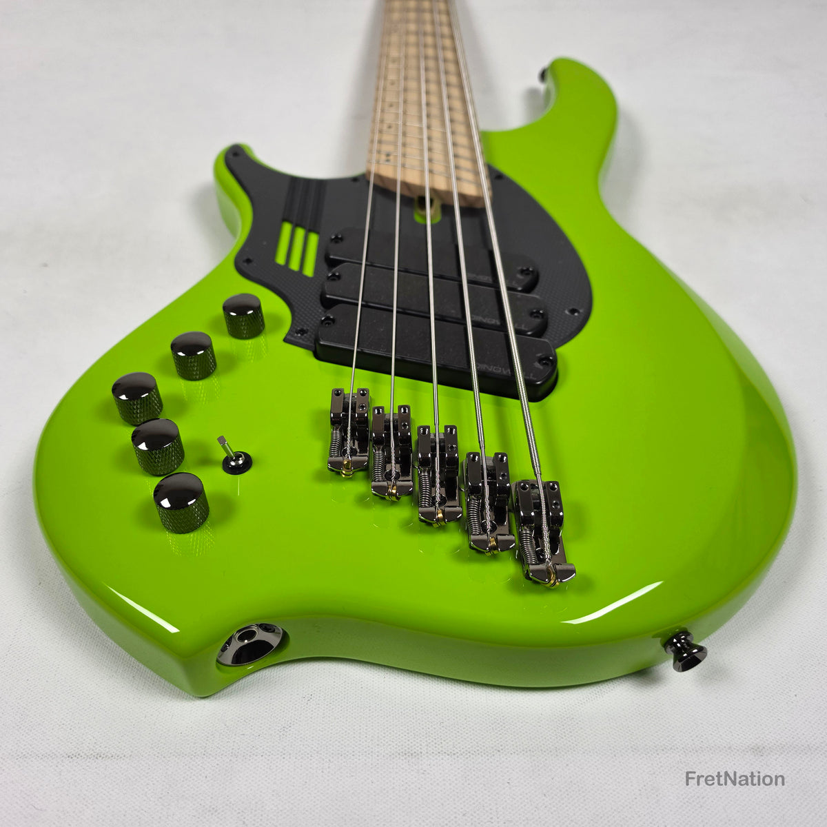 Dingwall Dingwall NG3 Lefty-Handed 5-String Ferrari Green Bass w/ Bag - 8.82lbs 12944