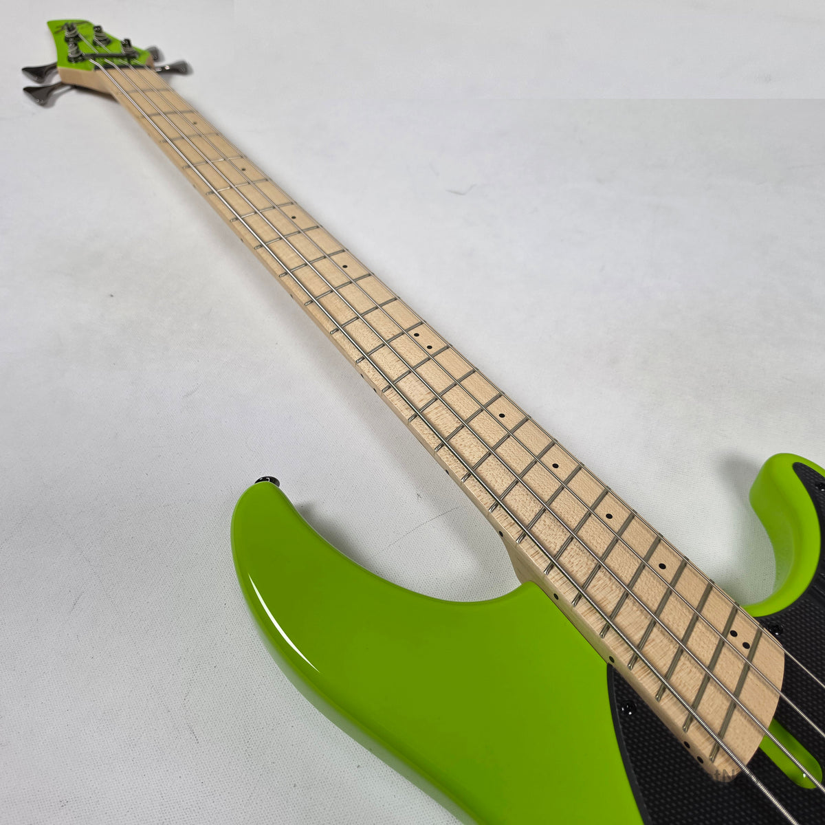 Dingwall NG3 4-String Ferrari Green w/ Bag 8.48lbs 14587 - B-Stock