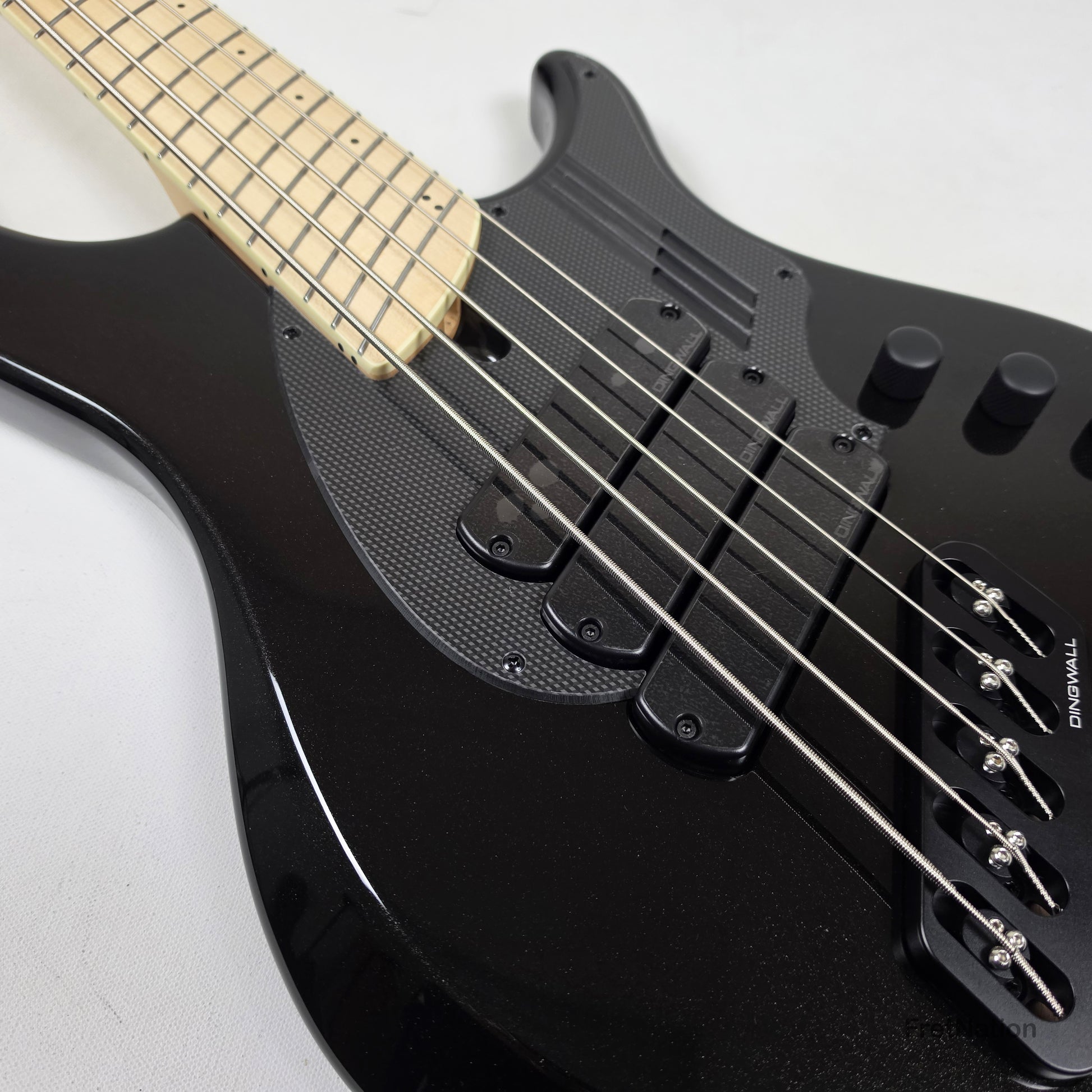 Dingwall Dingwall NG3 5-String Metallic Black Fanned Fret Multi-Scale - 9.14lbs #20928B B-Stock