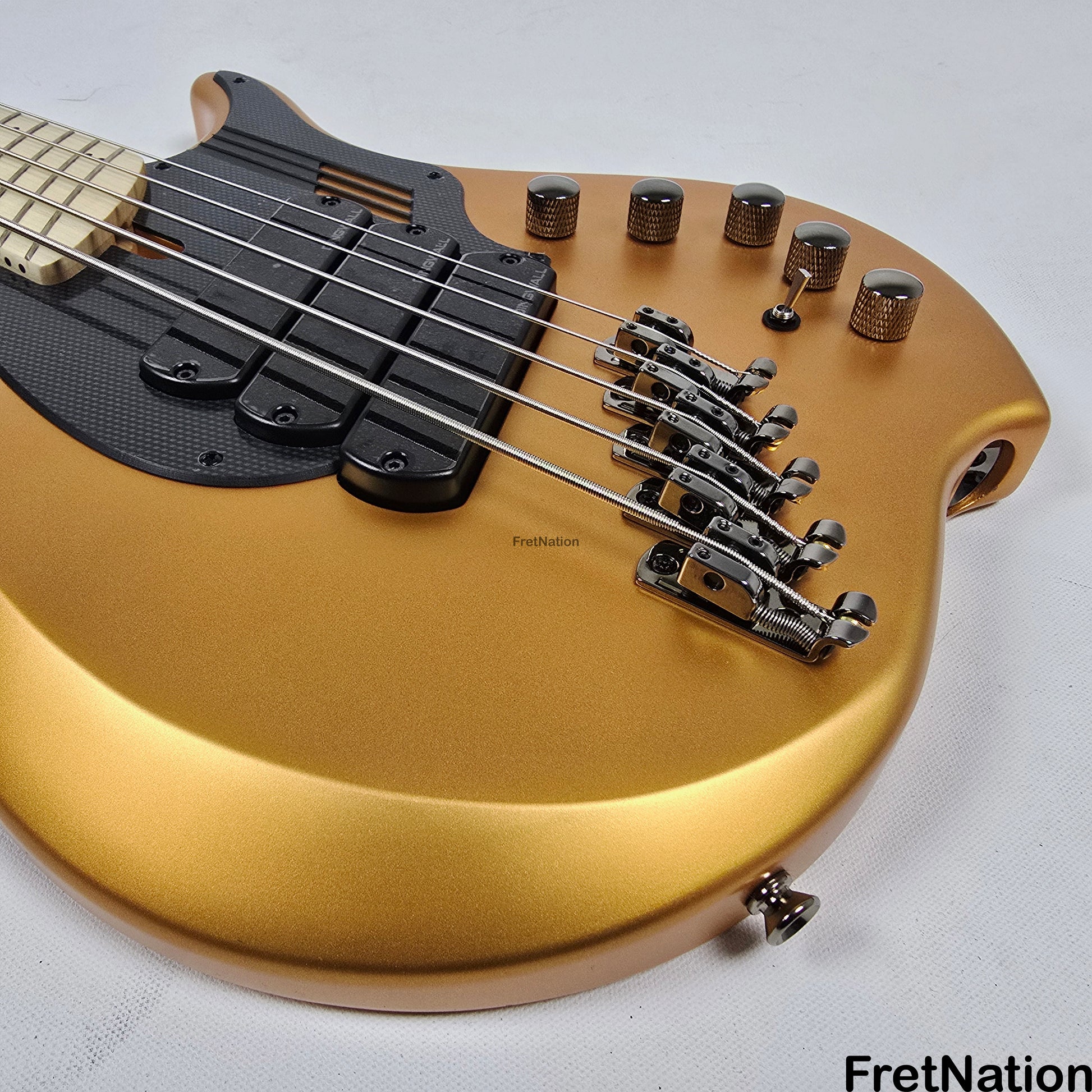 Dingwall Dingwall NG3 5-String Matte Gold Metallic Bass w/ Bag 8.96lbs 17183