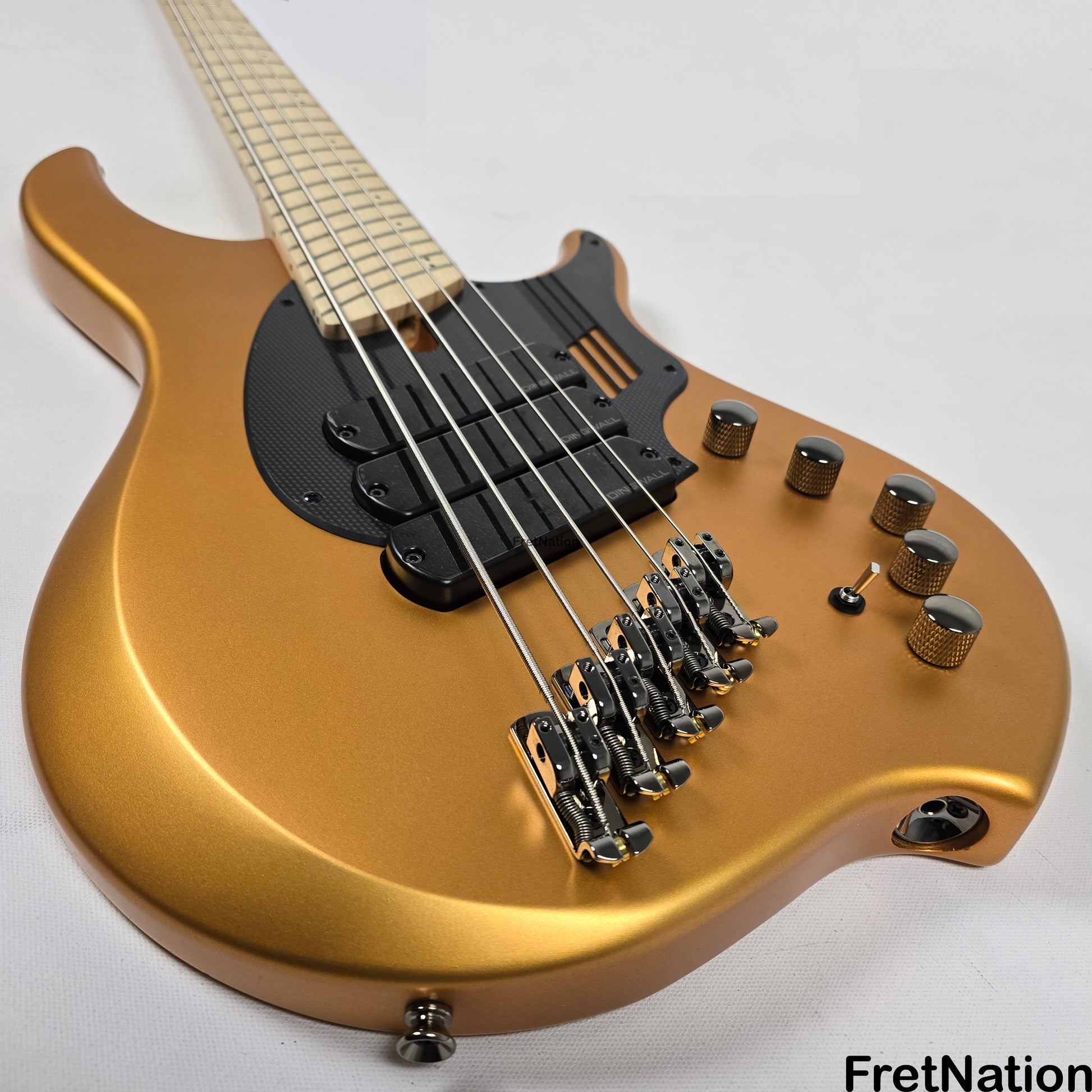 Dingwall Dingwall NG3 5-String Matte Gold Metallic Bass w/ Bag 8.96lbs 17183