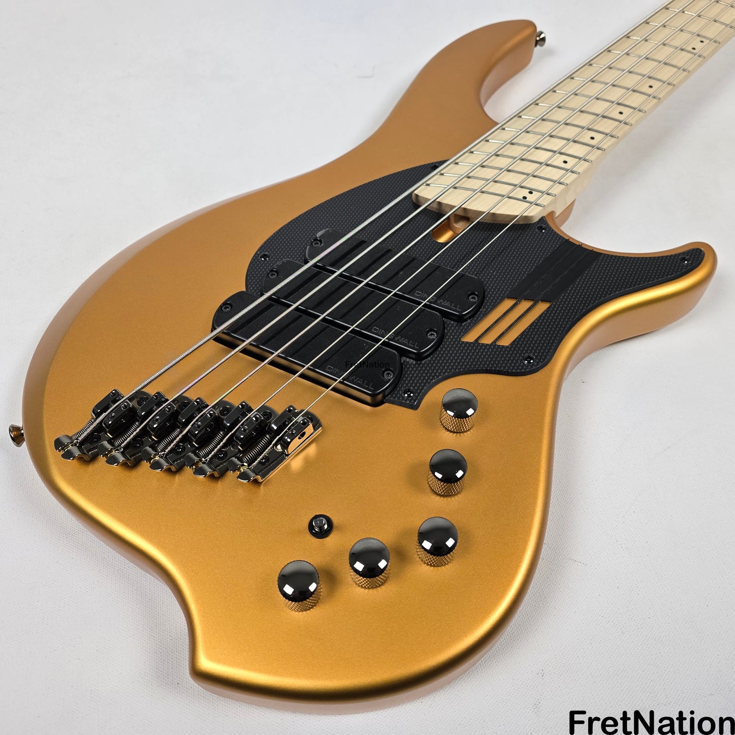 Dingwall Dingwall NG3 5-String Matte Gold Metallic Bass w/ Bag 8.96lbs 17183