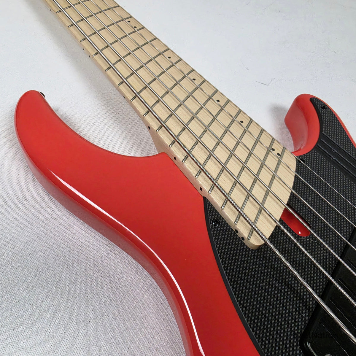 Dingwall Dingwall NG3 6-String Fiesta Red Bass w/ Bag 9.36lbs #18680B - B-Stock