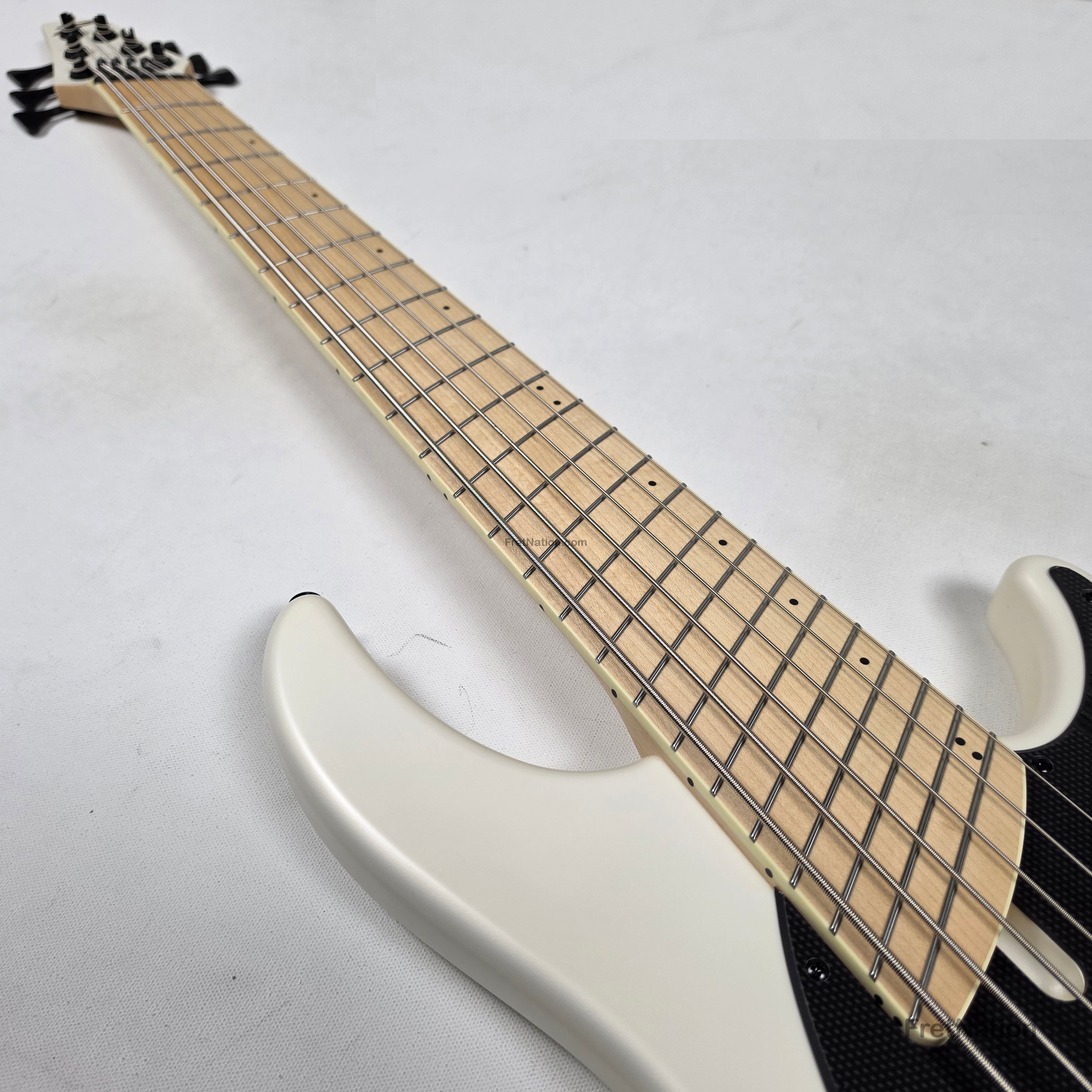 Dingwall NG3 6-String Matte Ducati White Pearl Bass w/ Bag 9.72lbs