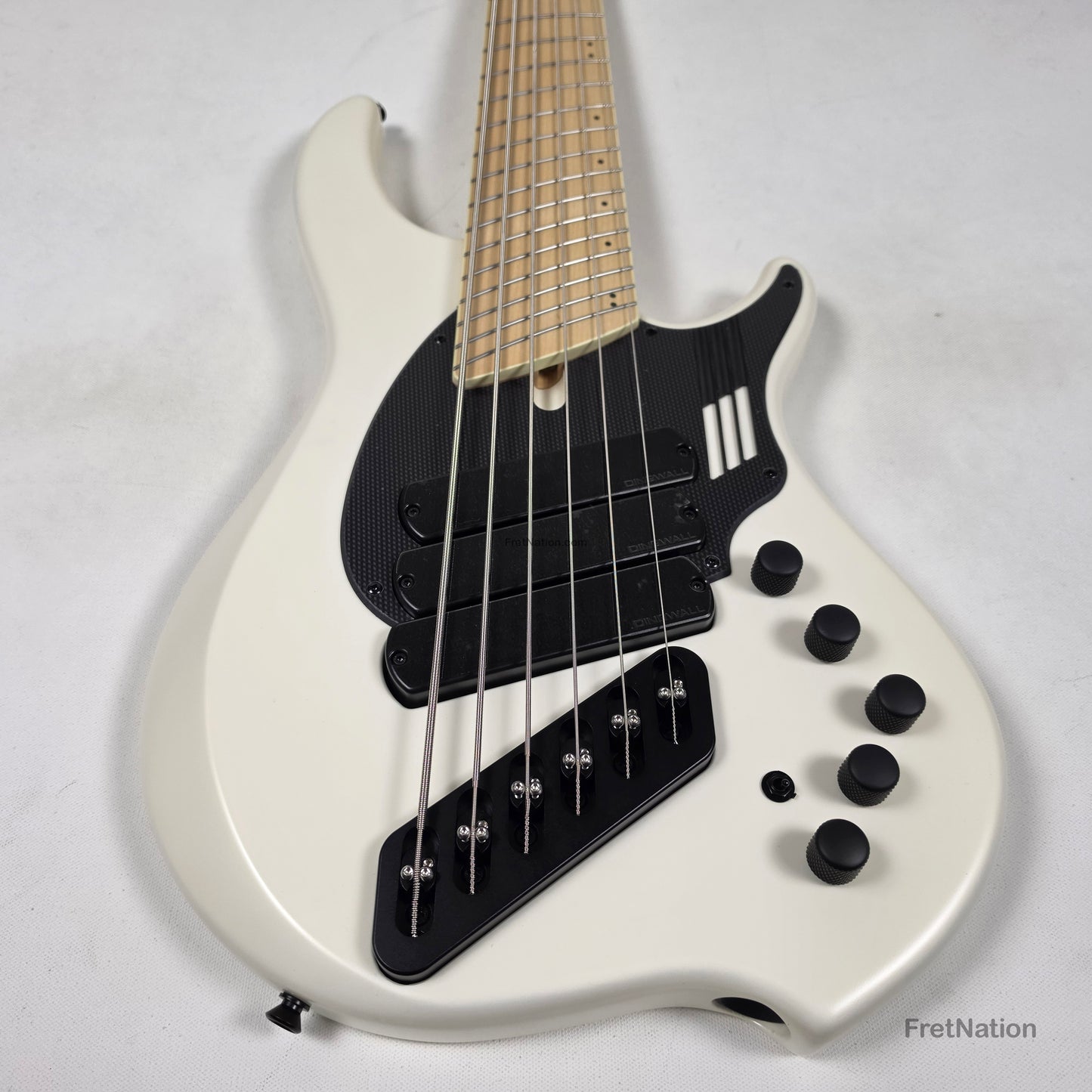 Dingwall Dingwall NG3 6-String Matte Ducati White Pearl Bass w/ Bag 9.72lbs #19965B B-Stock