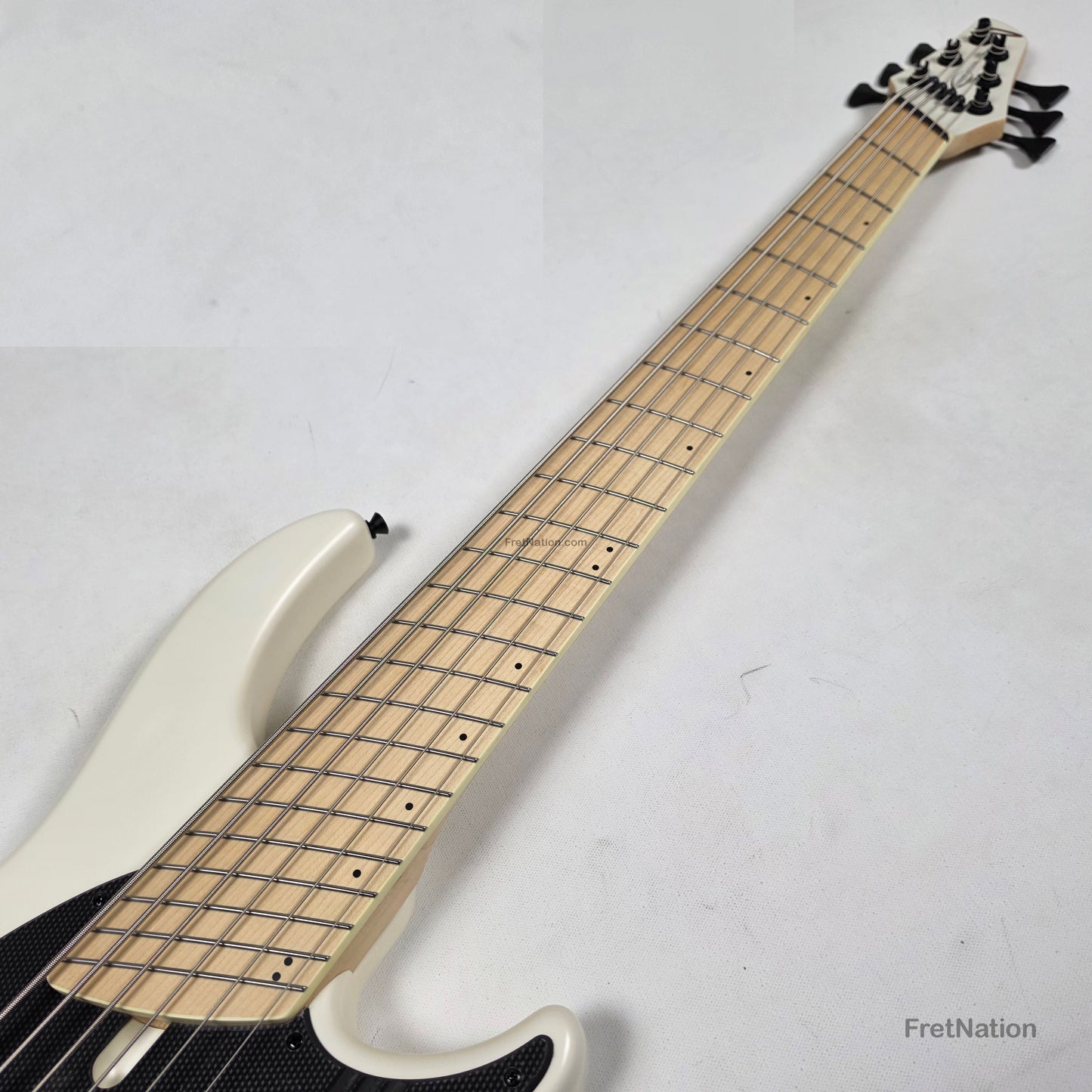 Dingwall Dingwall NG3 6-String Matte Ducati White Pearl Bass w/ Bag 9.72lbs #19965B B-Stock