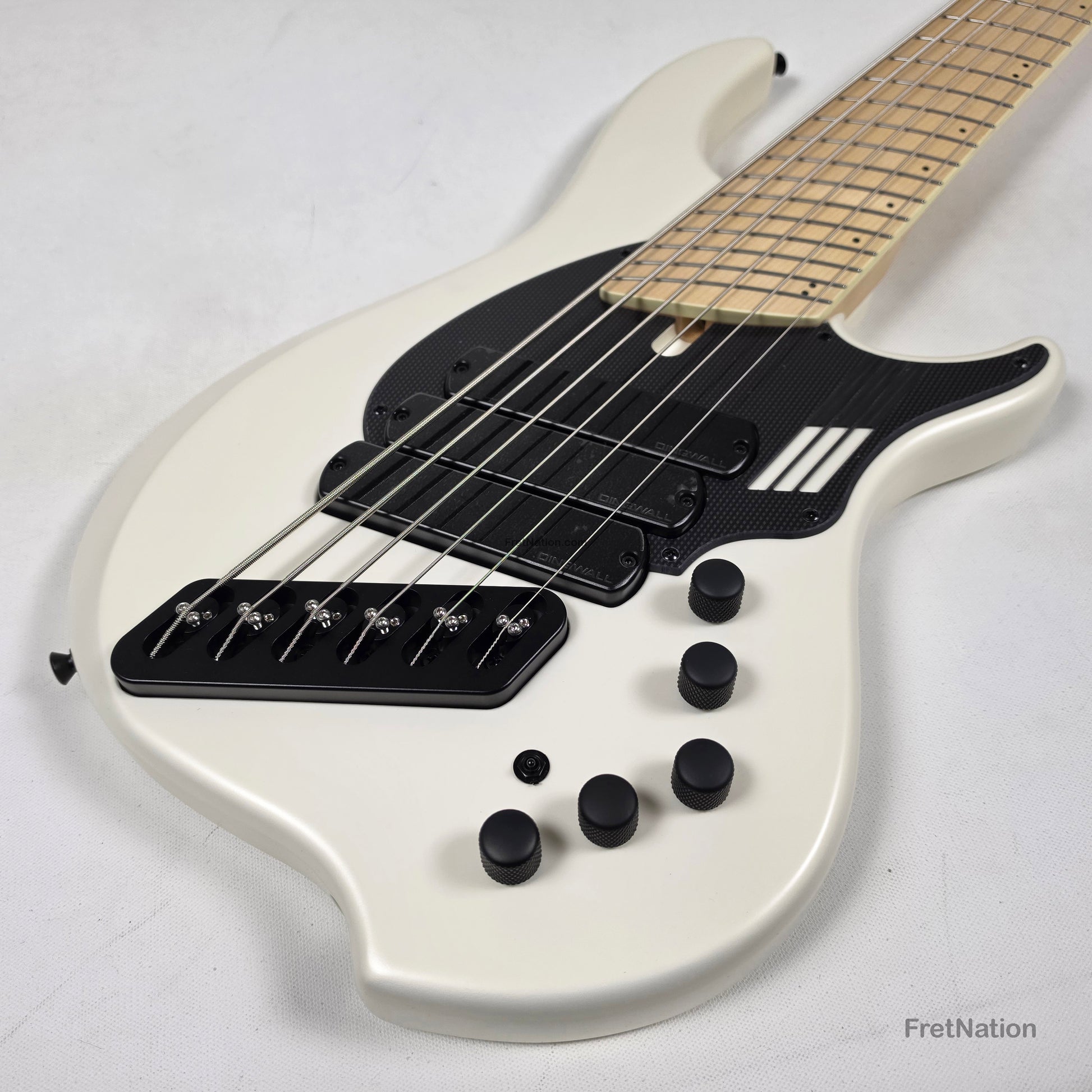 Dingwall Dingwall NG3 6-String Matte Ducati White Pearl Bass w/ Bag 9.72lbs #19965B B-Stock