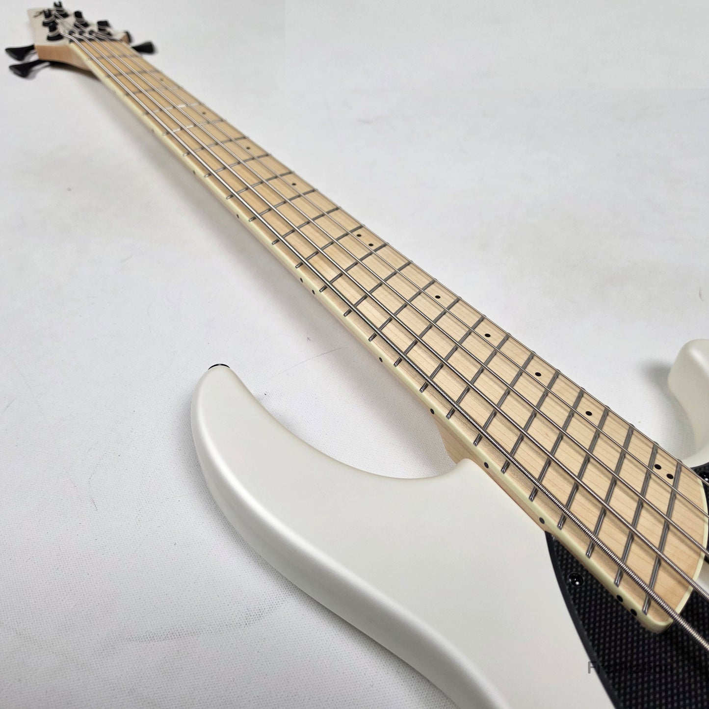 Dingwall NG3 5-String Ducati White Fanned Fret Multi-Scale - 9.06lbs #21063