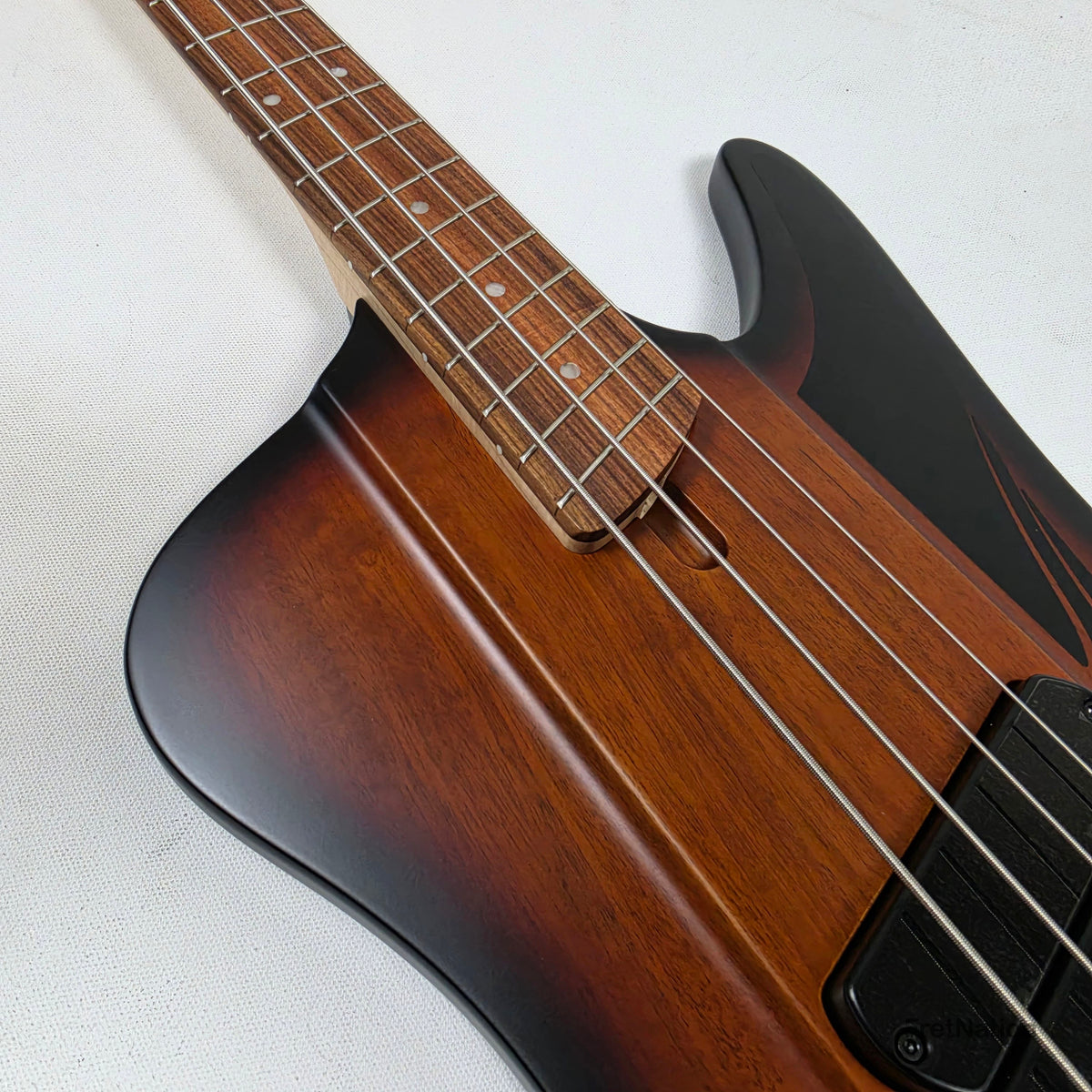 Dingwall Dingwall D-Roc Standard 4-String Matte Vintage Burst - 9.20lbs #18946